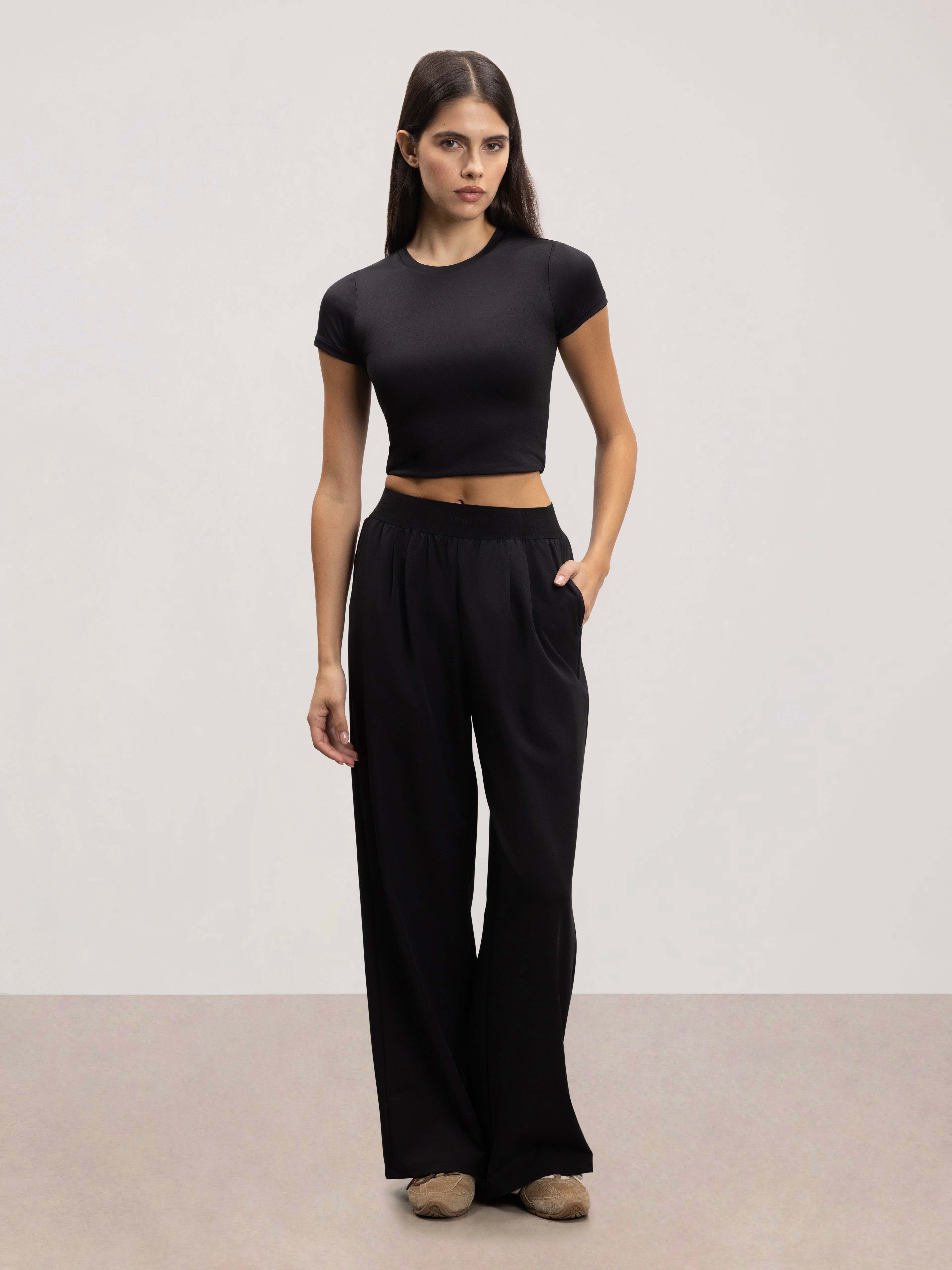 Womens Elasticated Waistband Trouser in Black