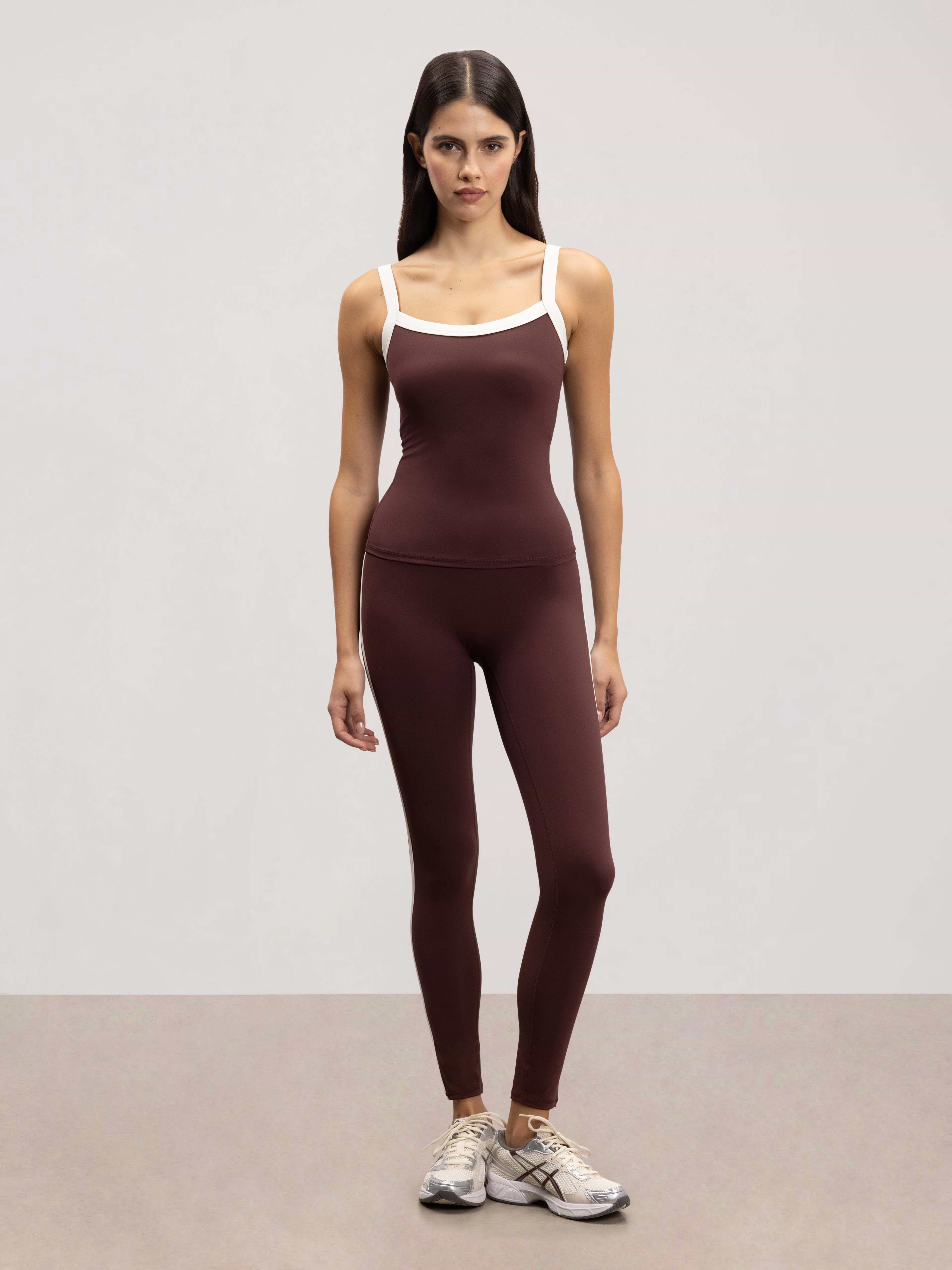 Womens Contrast Strap Active Vest in Burgundy