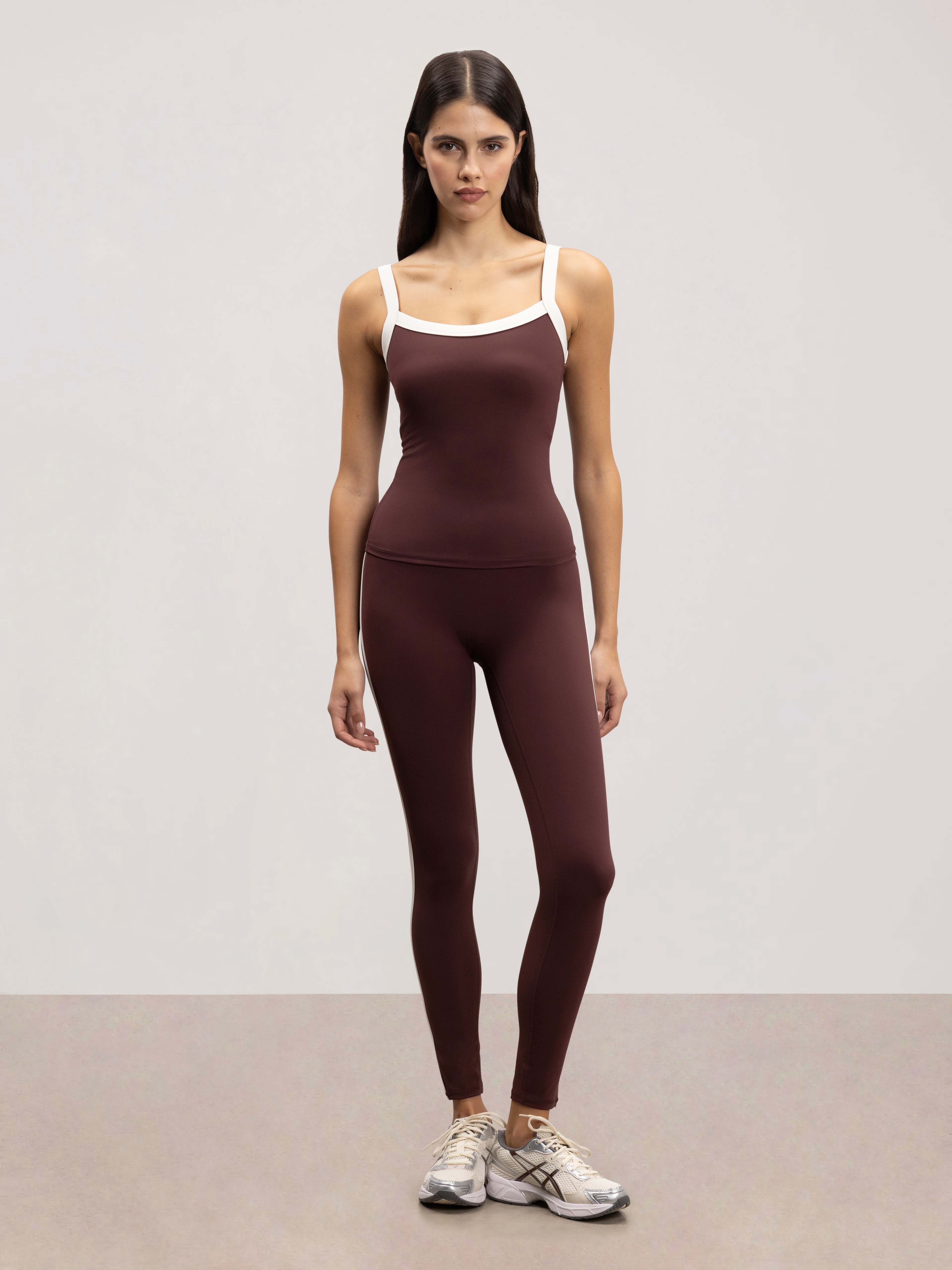 Womens Contrast Strap Active Vest in Burgundy