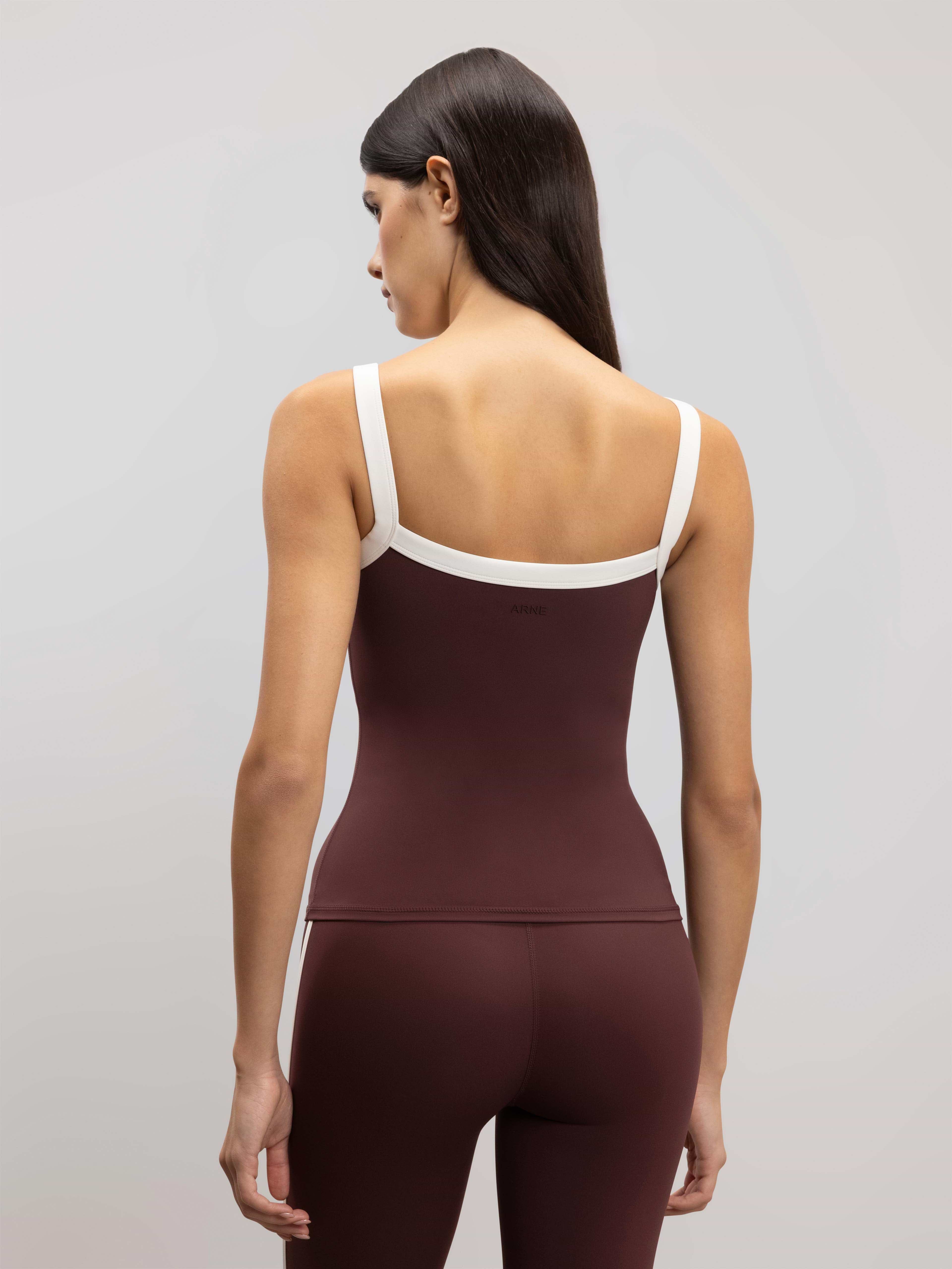 Womens Contrast Strap Active Vest in Burgundy
