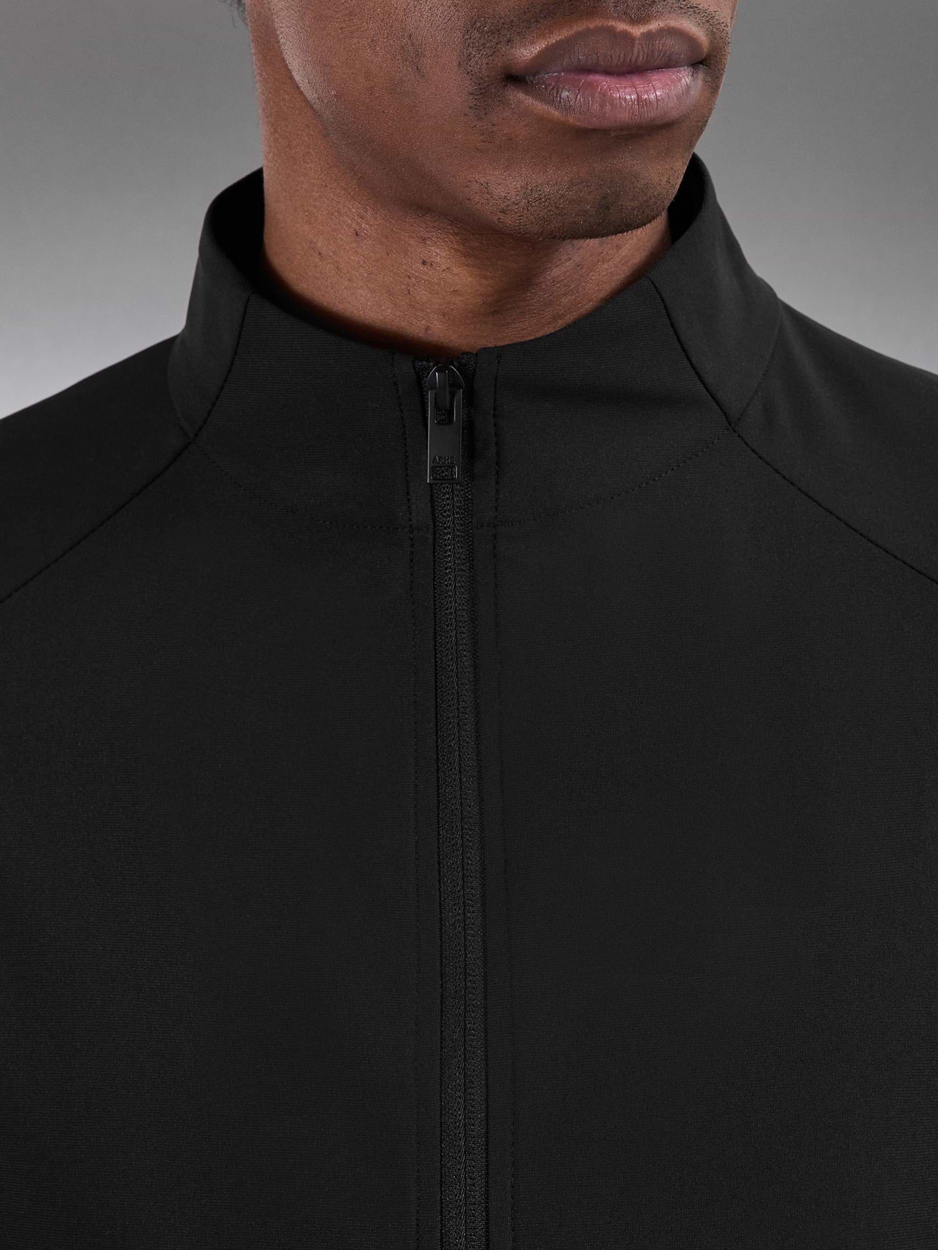 Golf Gilet in Black