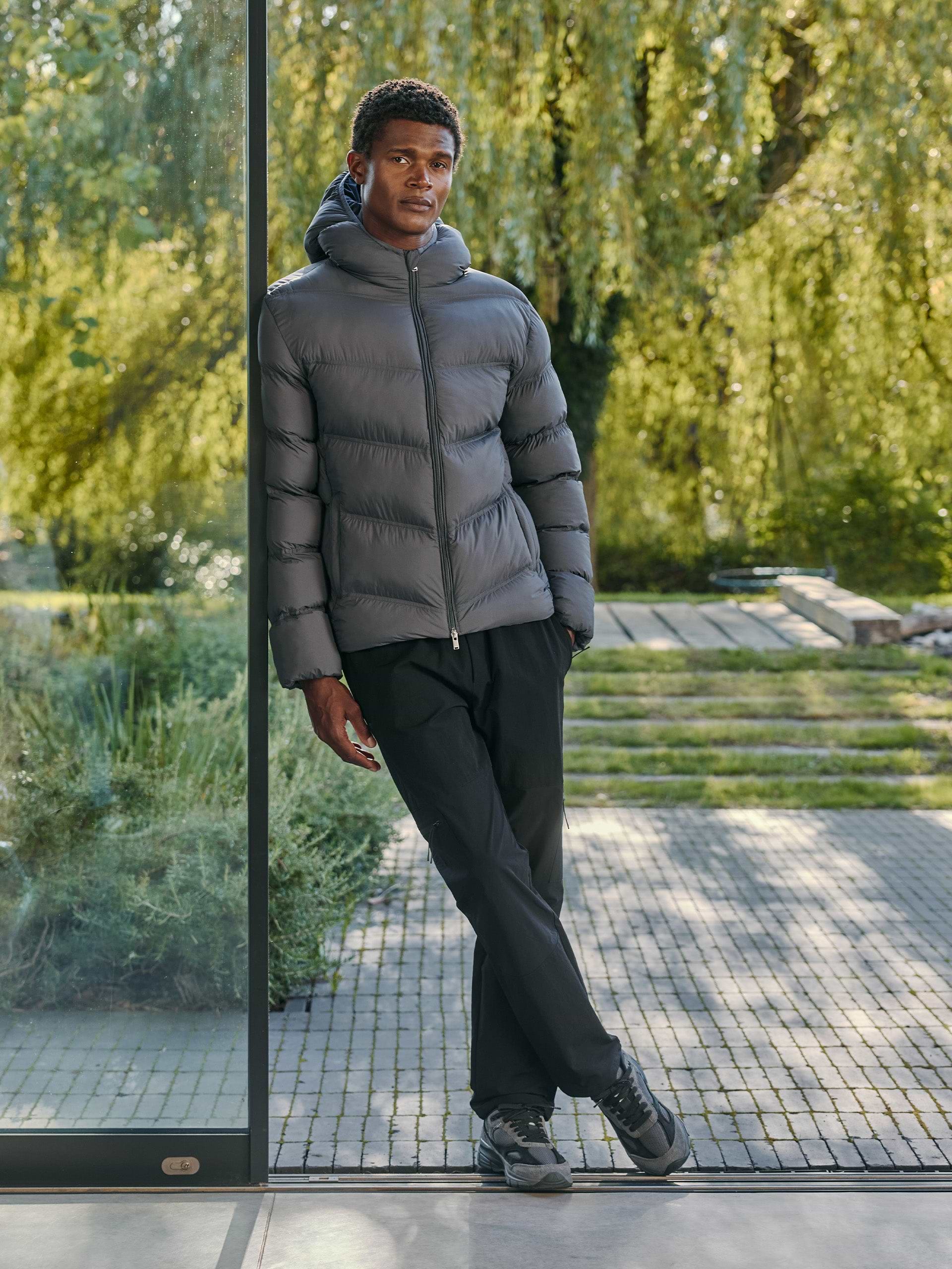 A-Tech 18 in Charcoal Black