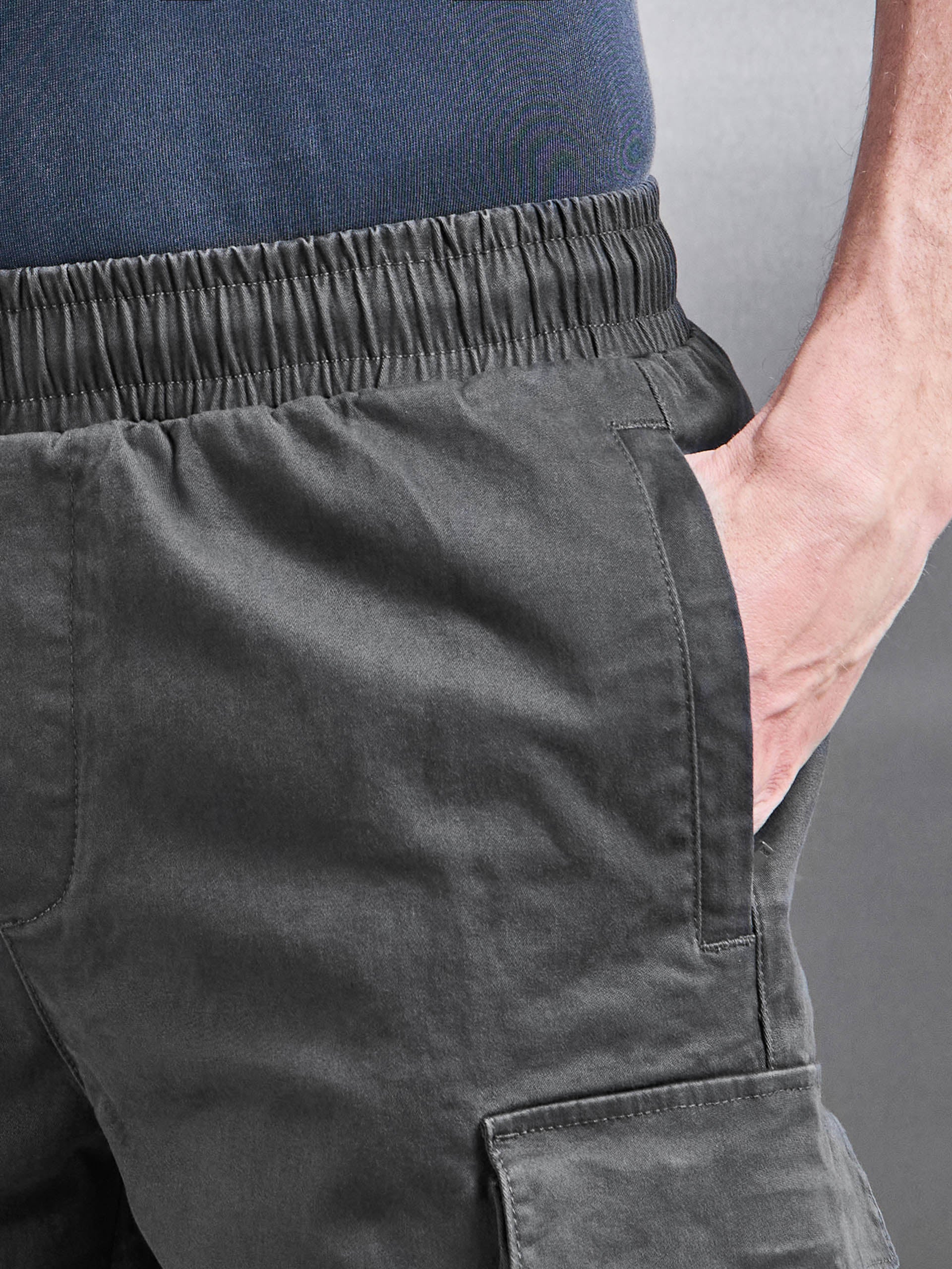3D Cotton Cargo Short in Grey