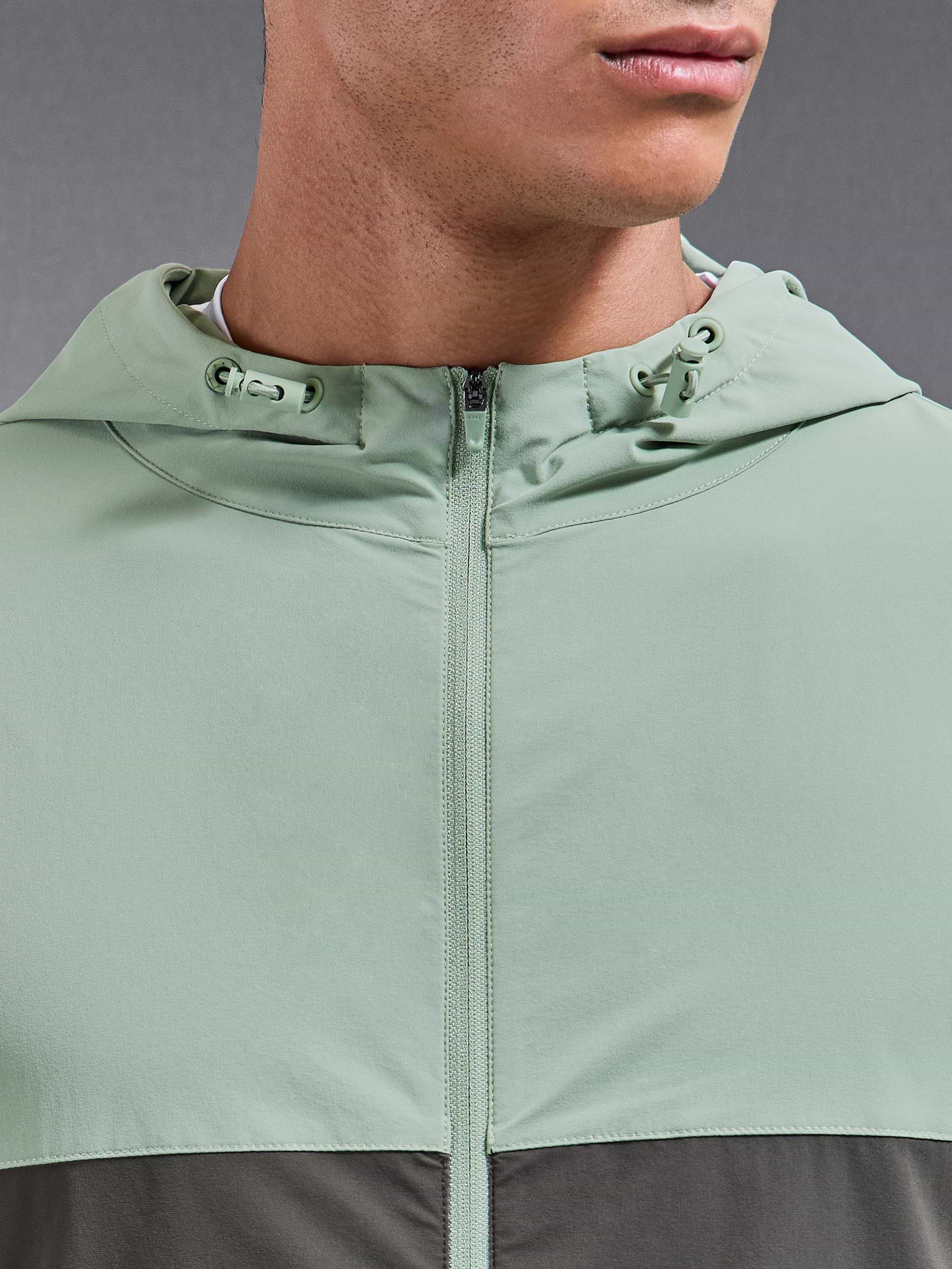 Active Colour Block Windbreaker in Olive