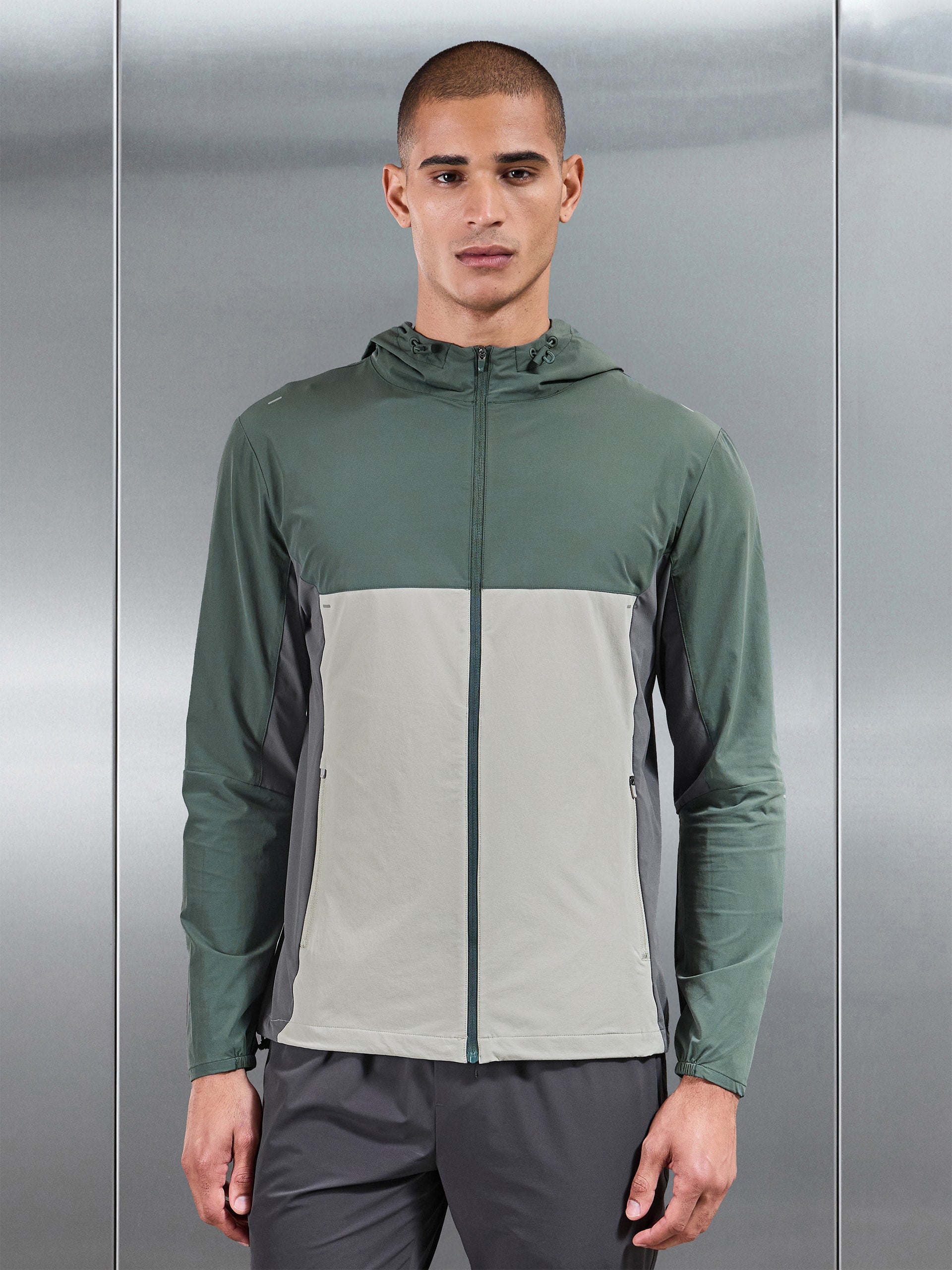 Active Colour Block Windbreaker in Rich Green