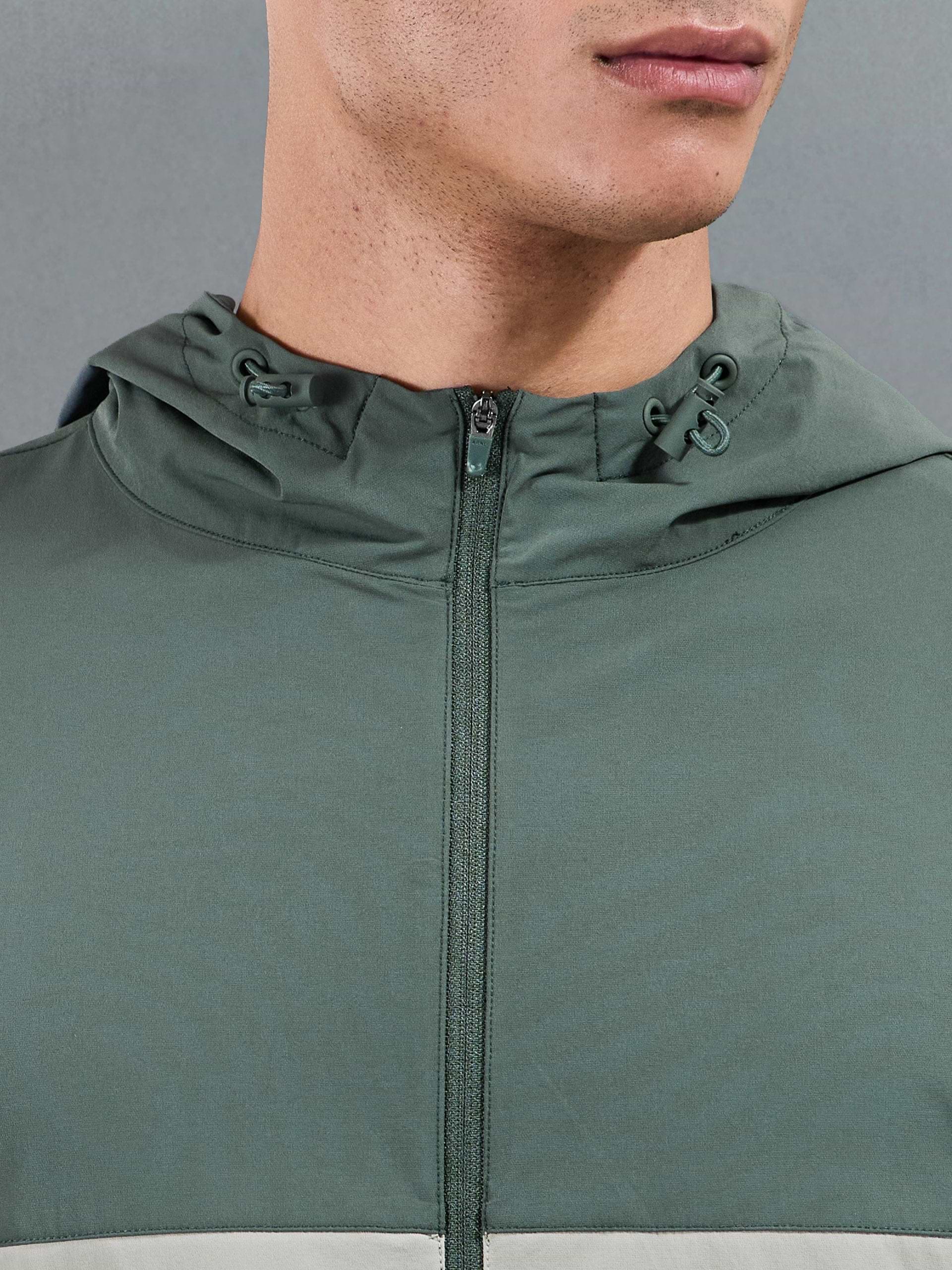 Active Colour Block Windbreaker in Rich Green