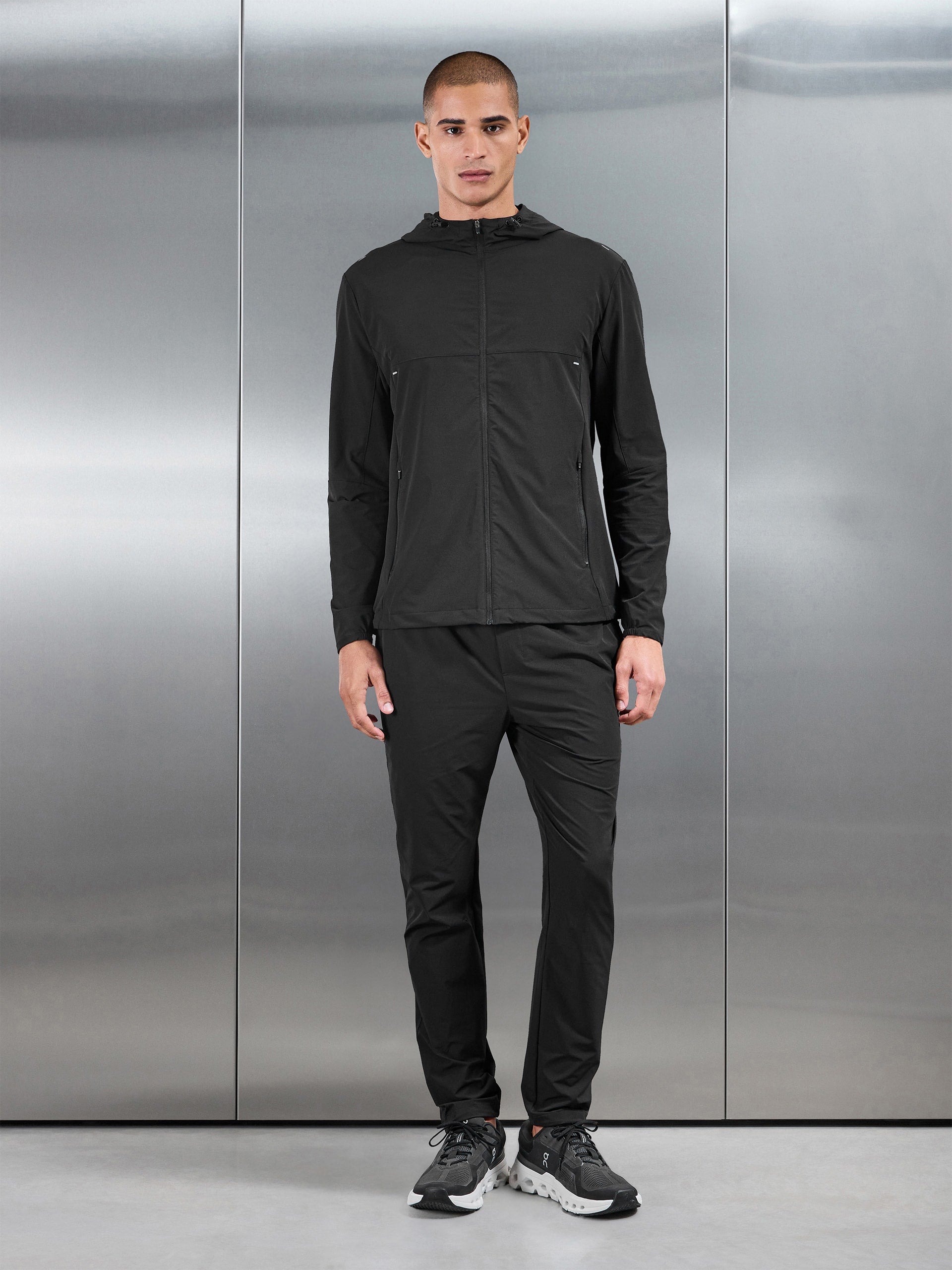 Active Trackpant in Black