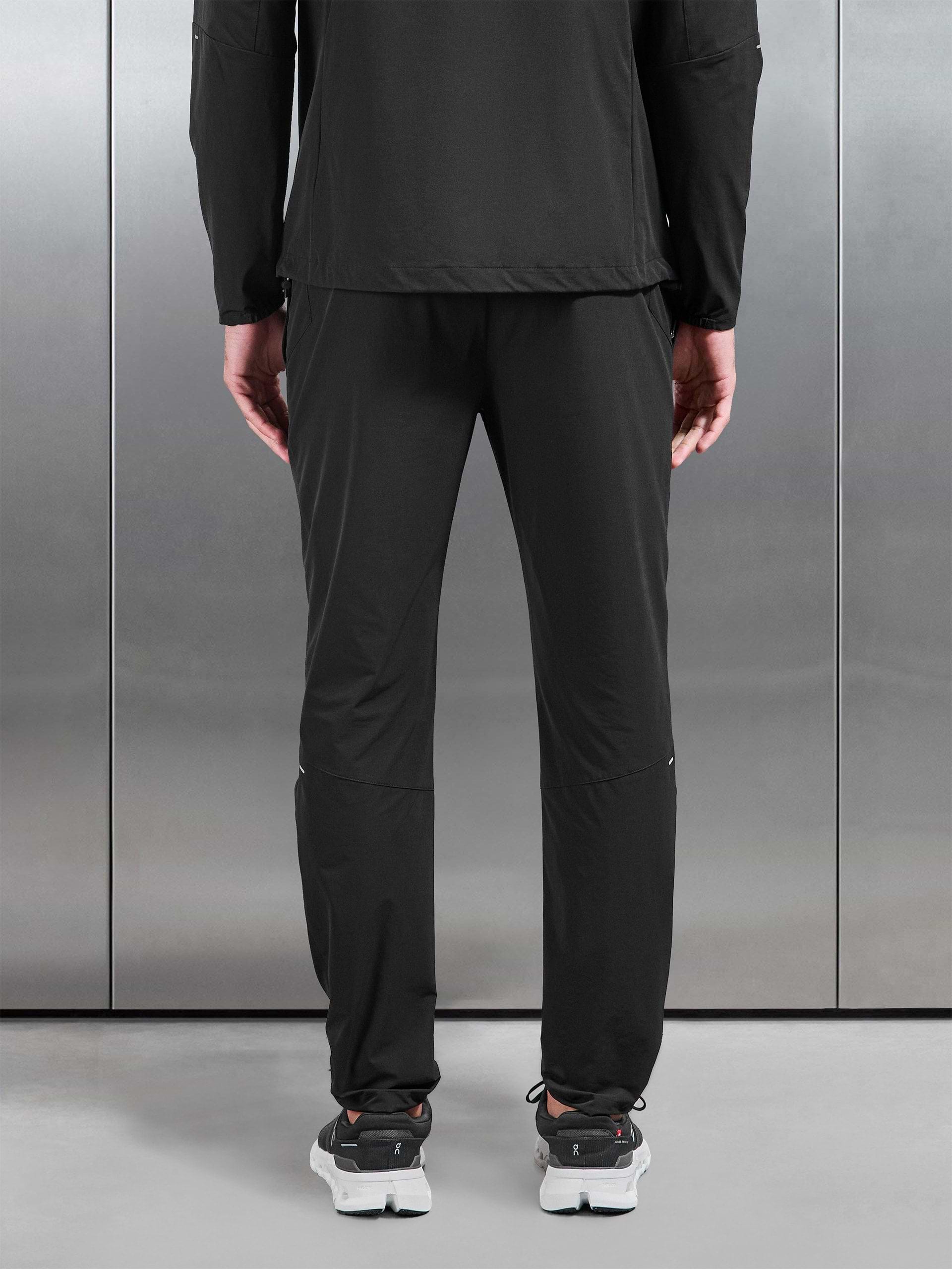 Active Trackpant in Black