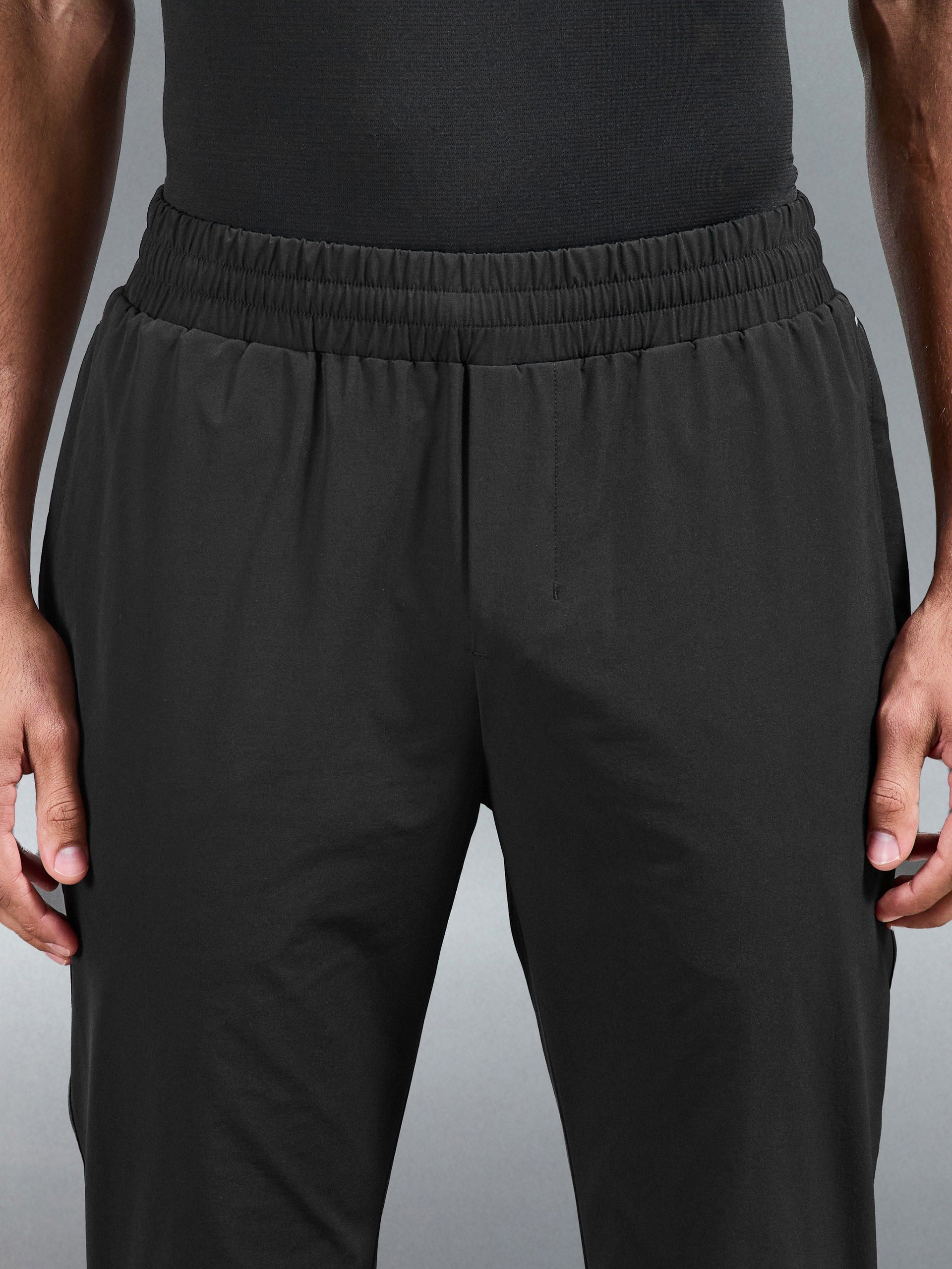 Active Trackpant in Black