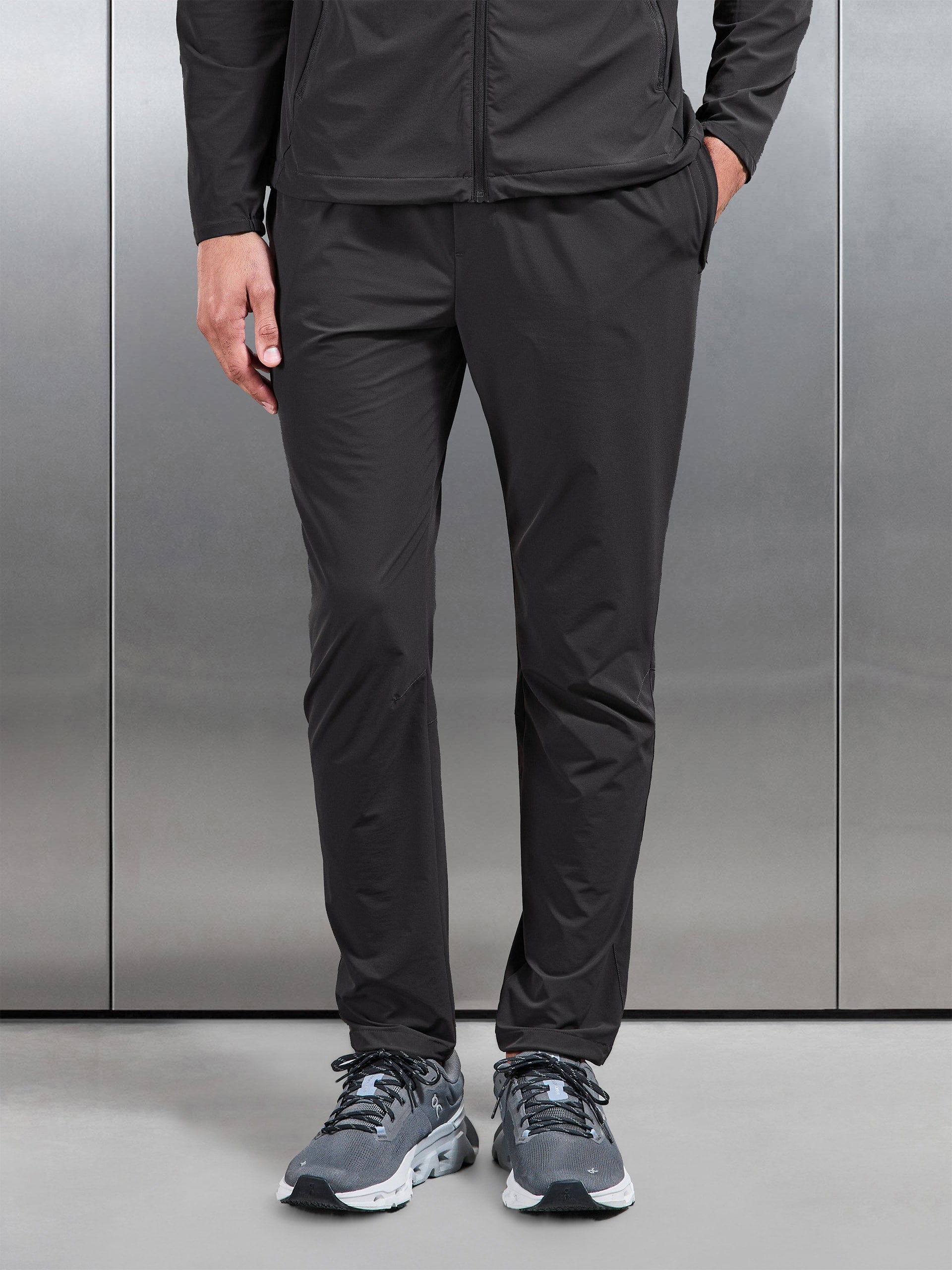 Active Trackpant in Grey