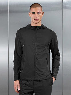 Active Windbreaker in Black