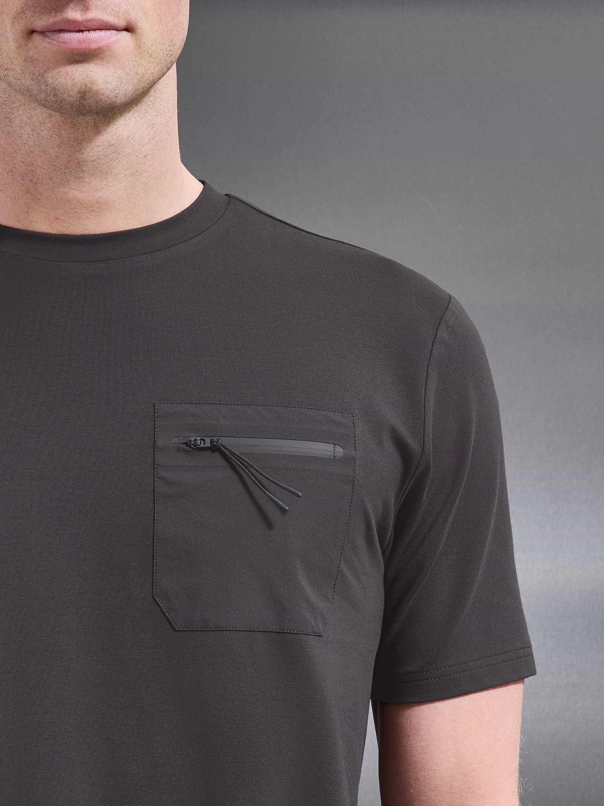 Active Cargo T-Shirt in Grey