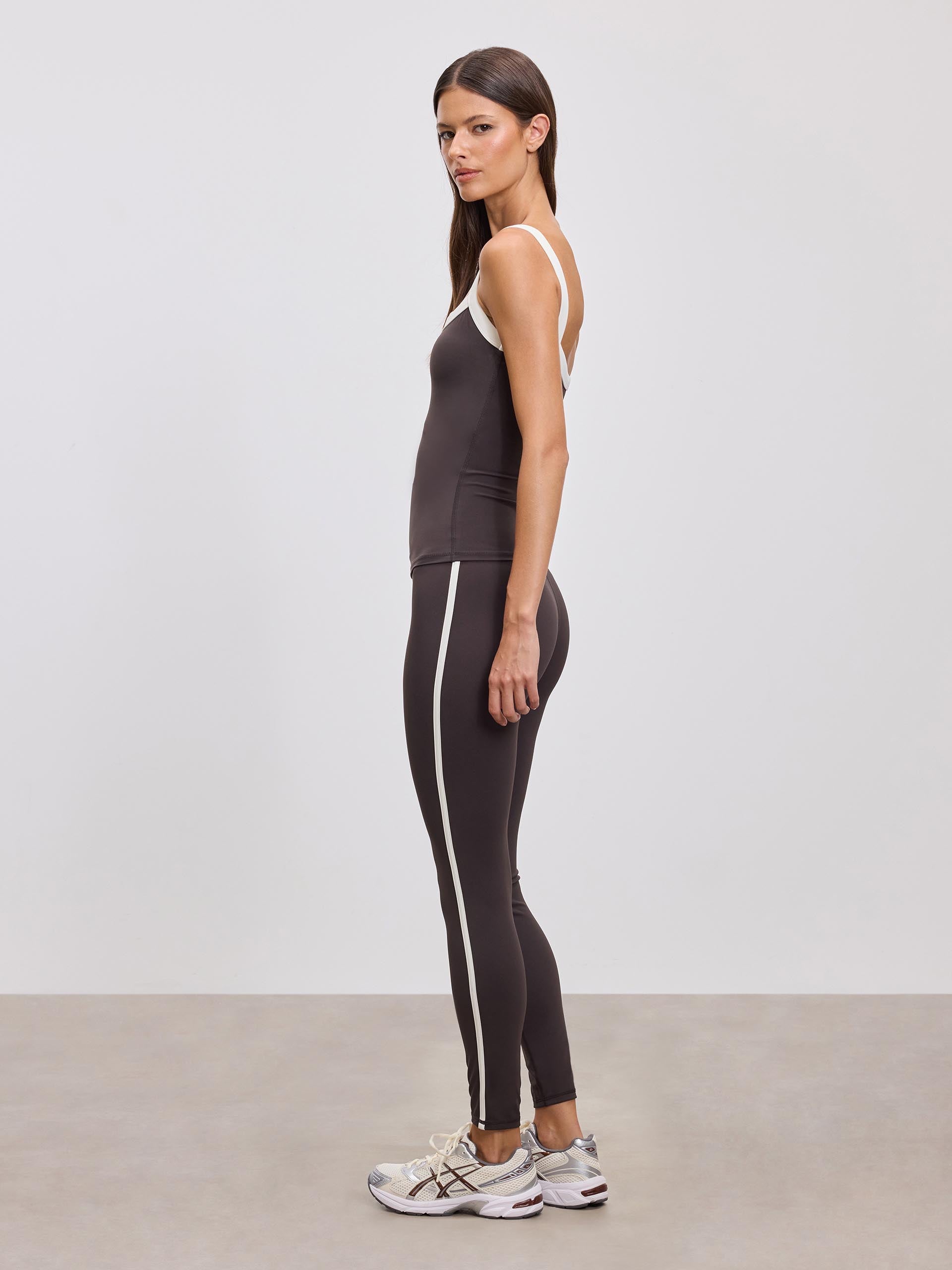 Womens Contrast Piping Active Legging in Brown