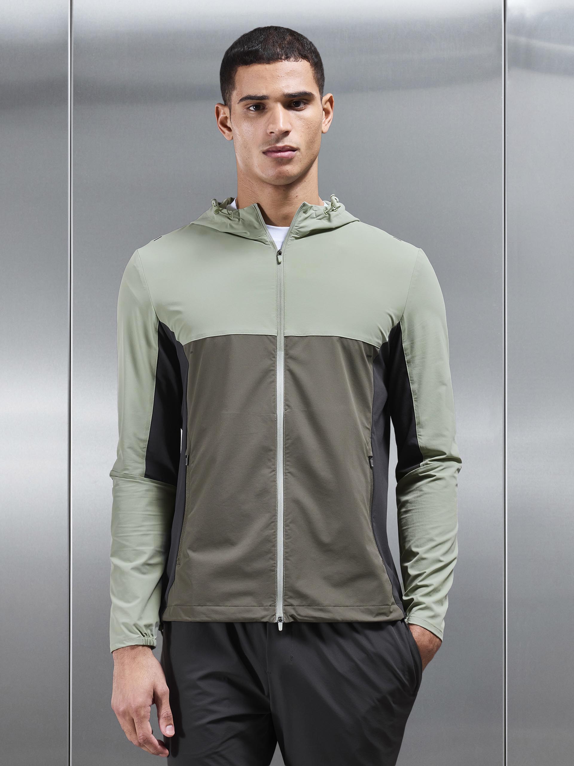 Active Colour Block Windbreaker in Olive