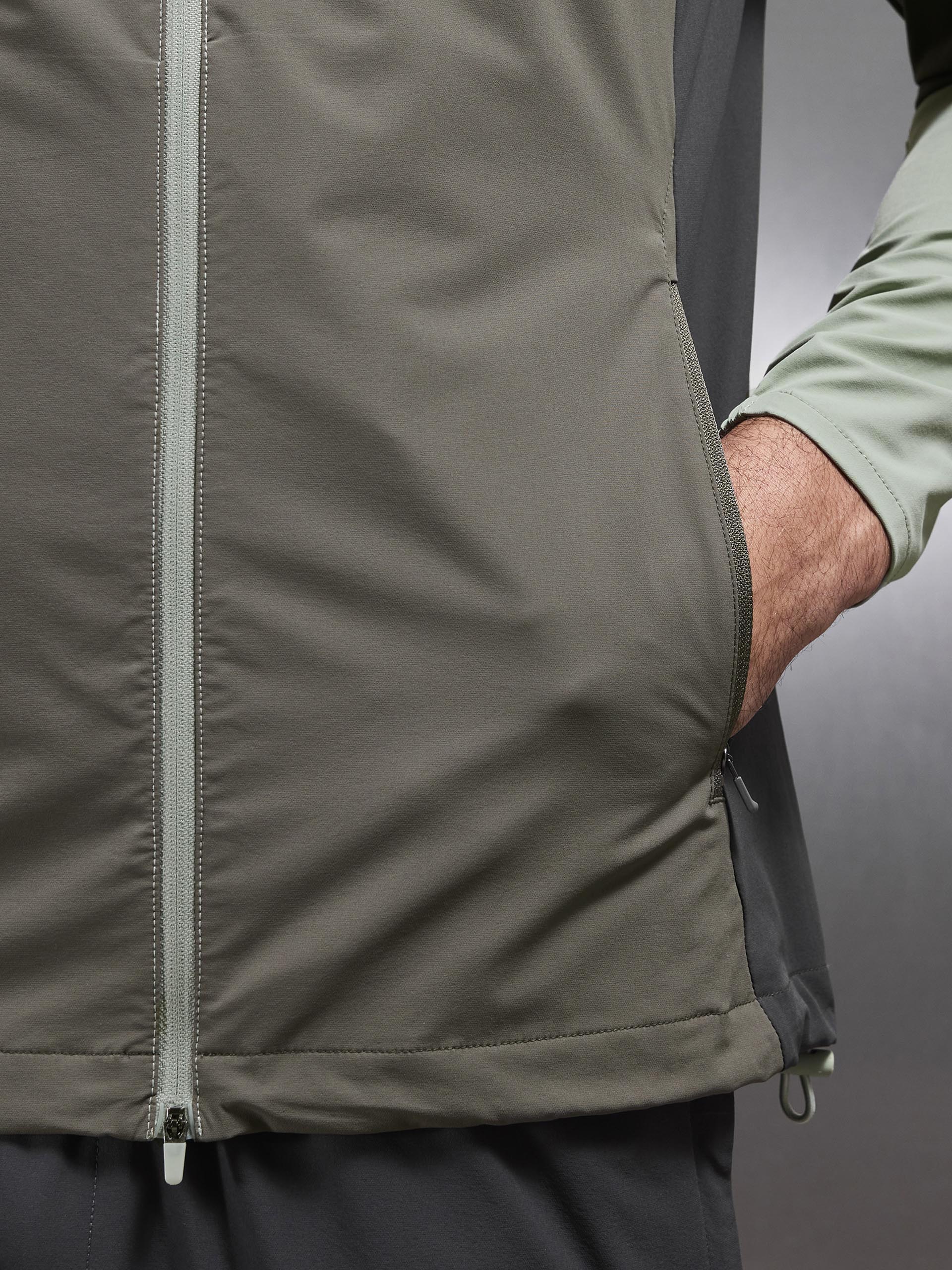 Active Colour Block Windbreaker in Olive