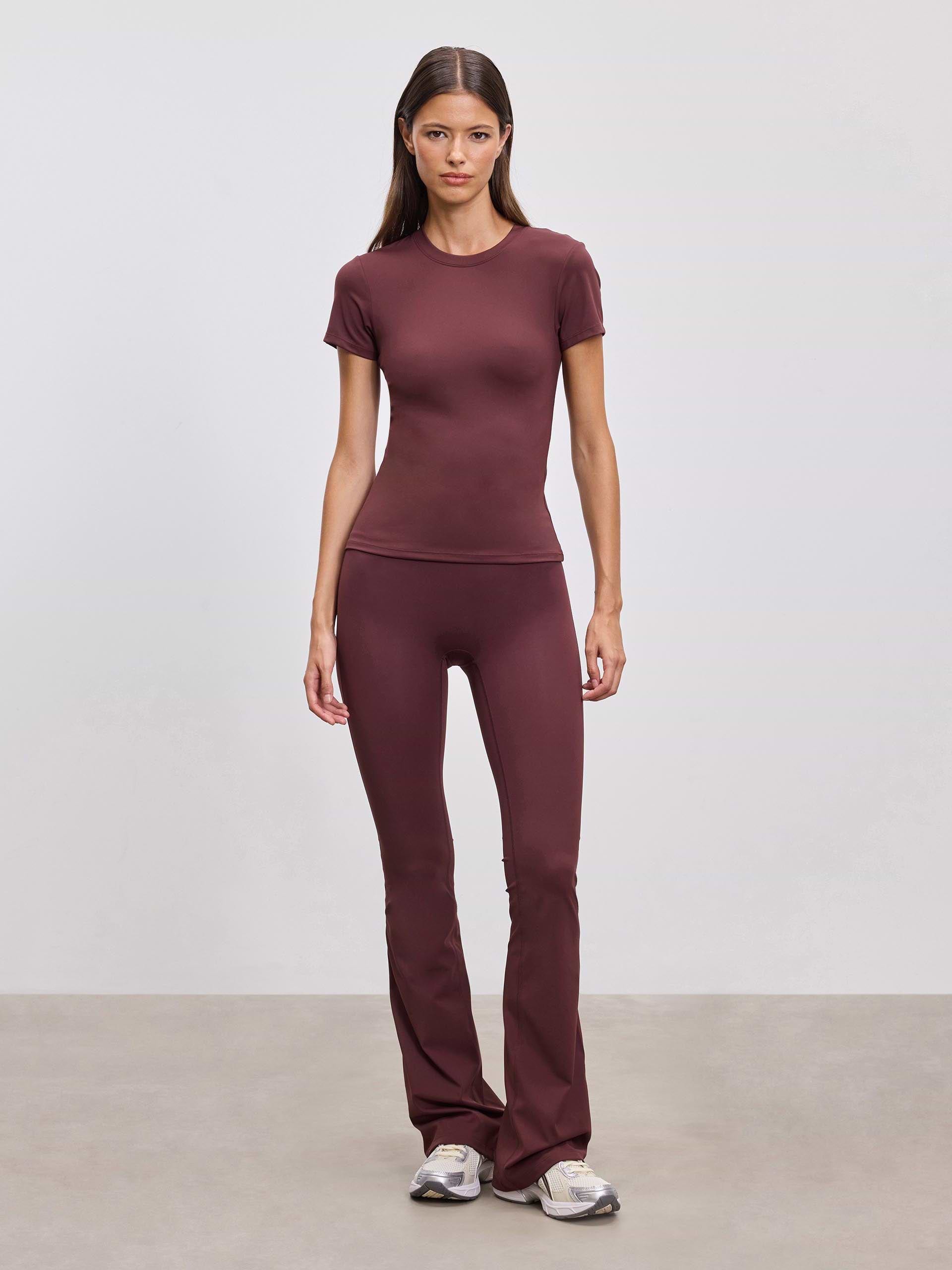 Womens Active Flared Legging in Burgundy