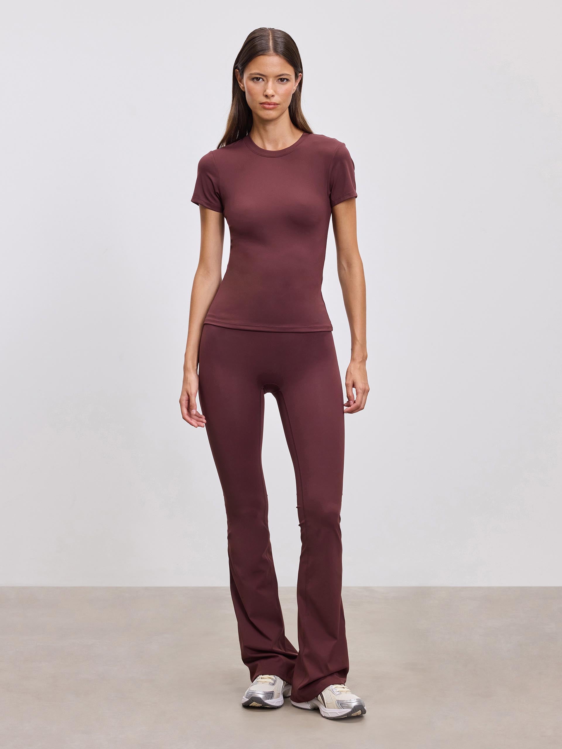 Womens Active Flared Legging in Burgundy