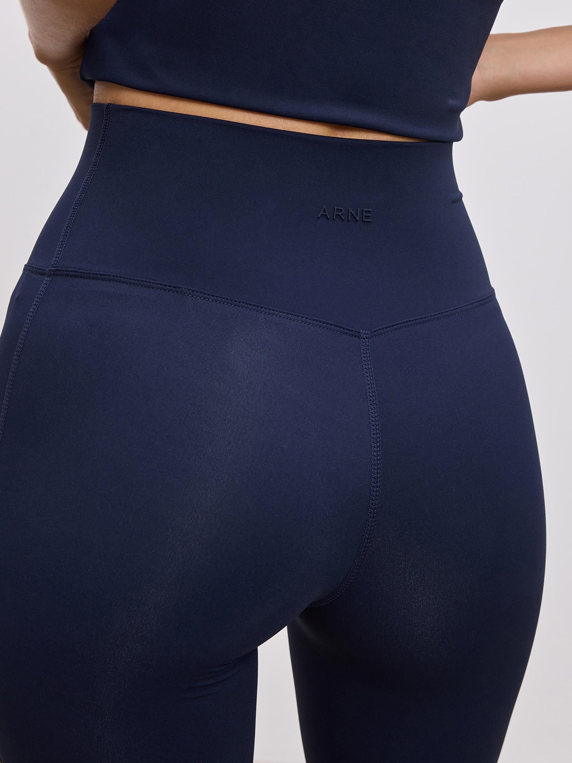 Womens Active Flared Legging in Navy