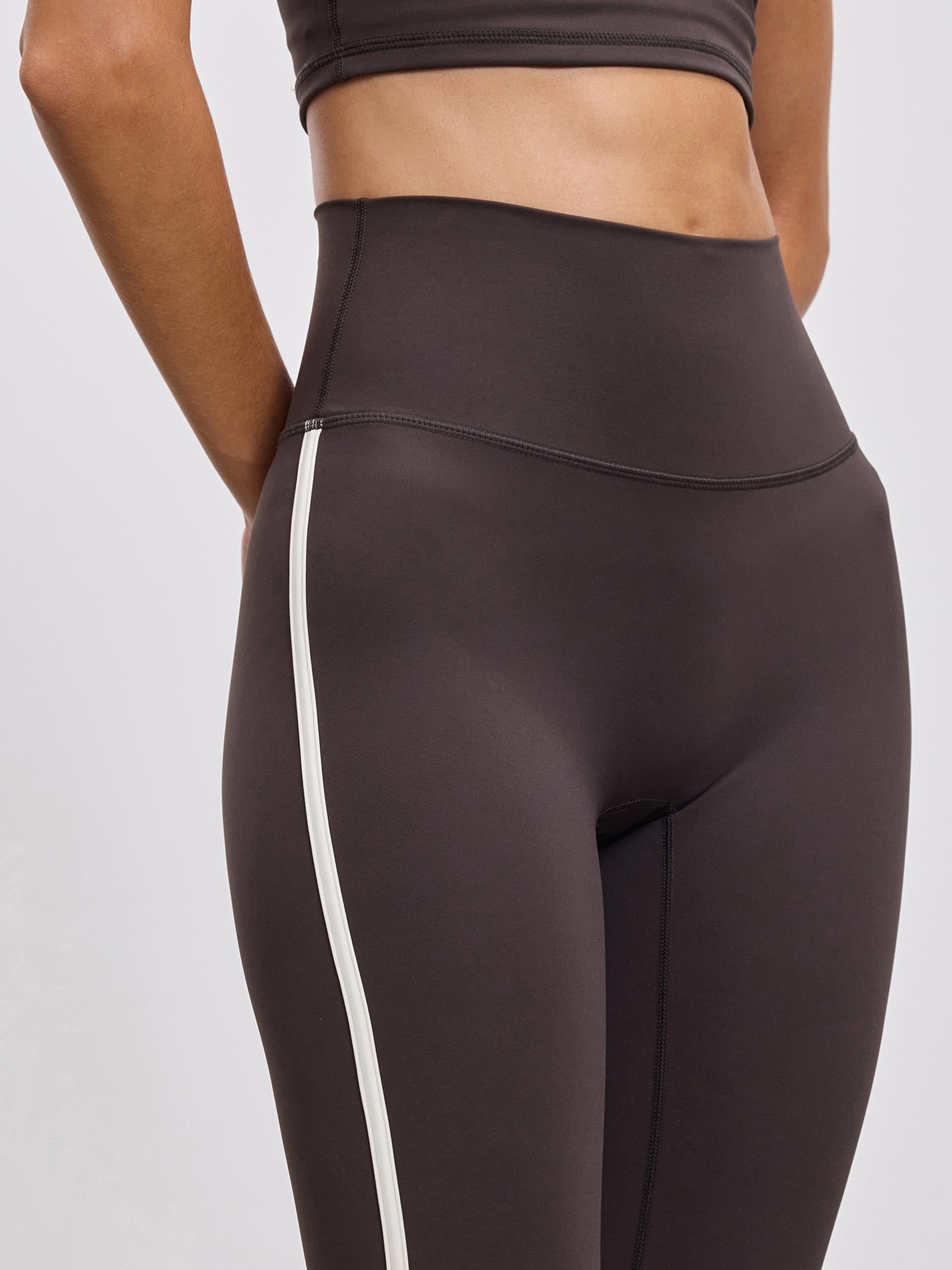 Womens Contrast Piping Active Legging in Brown