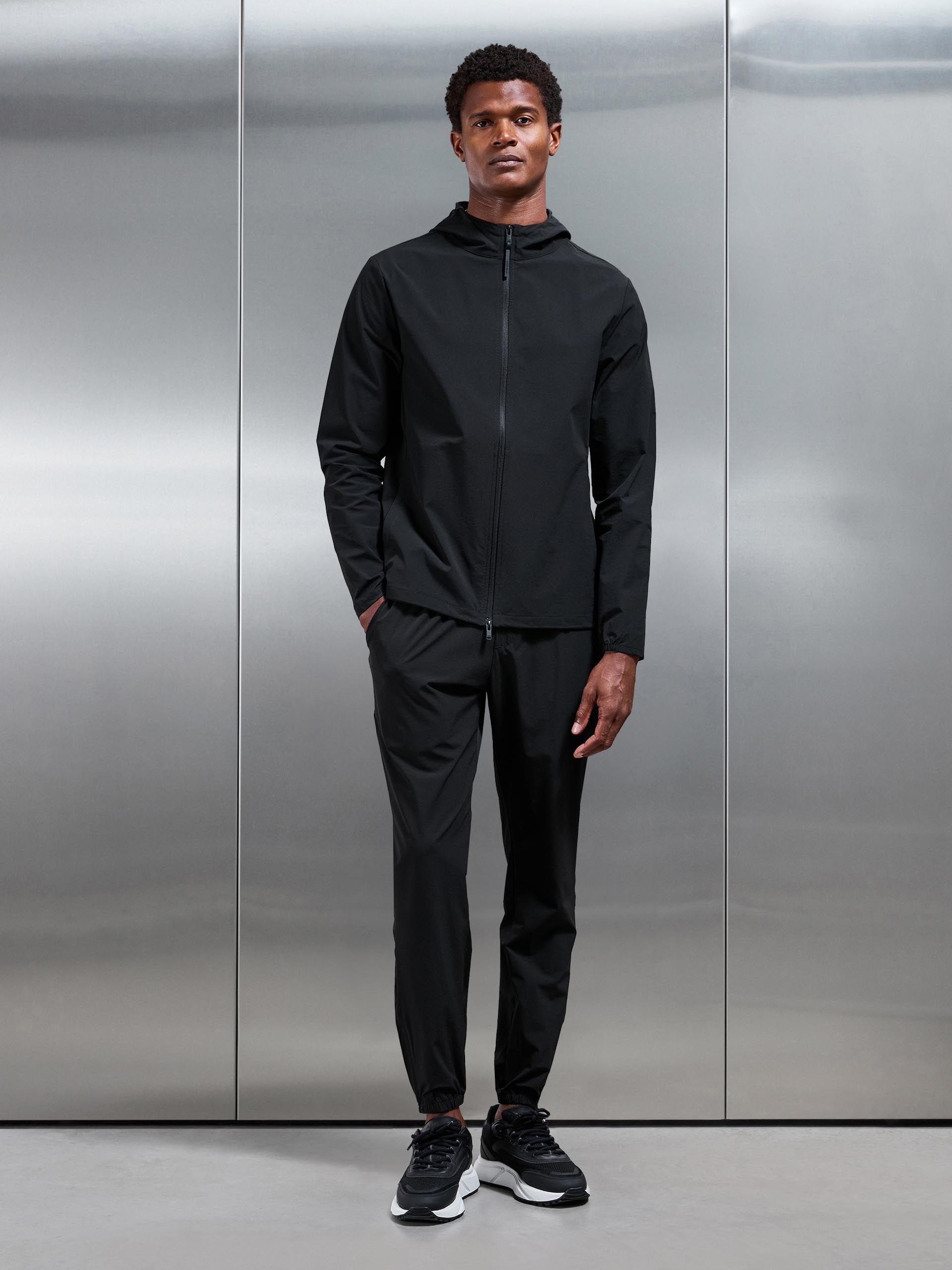 Active Technical Cuffed Trackpant in Black