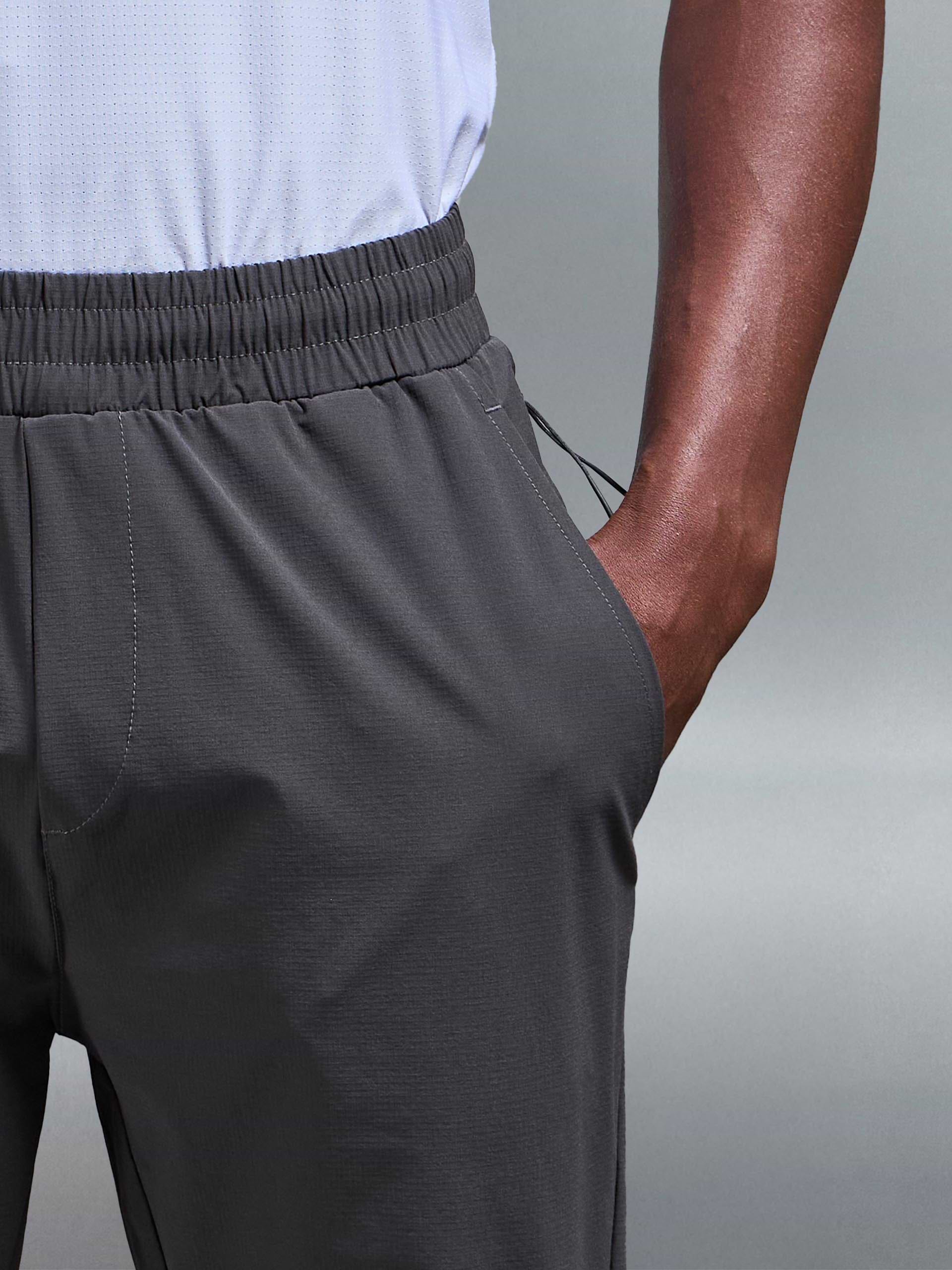 Active Technical Cuffed Trackpant in Grey