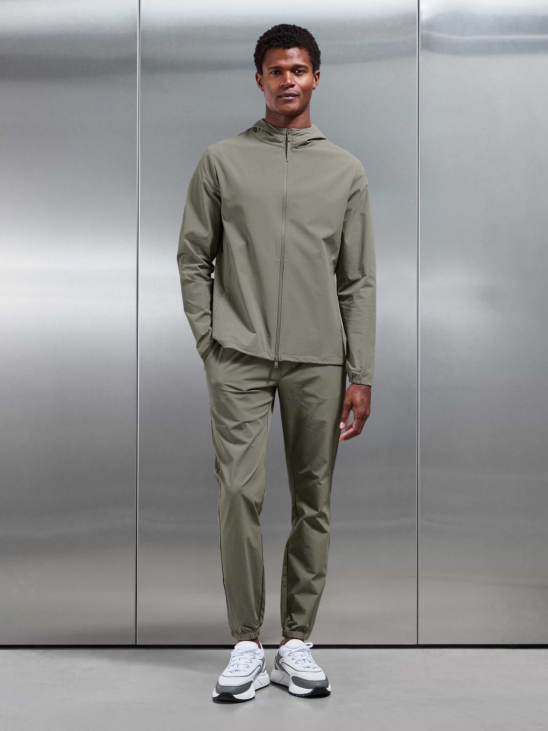 Active Technical Cuffed Trackpant in Olive