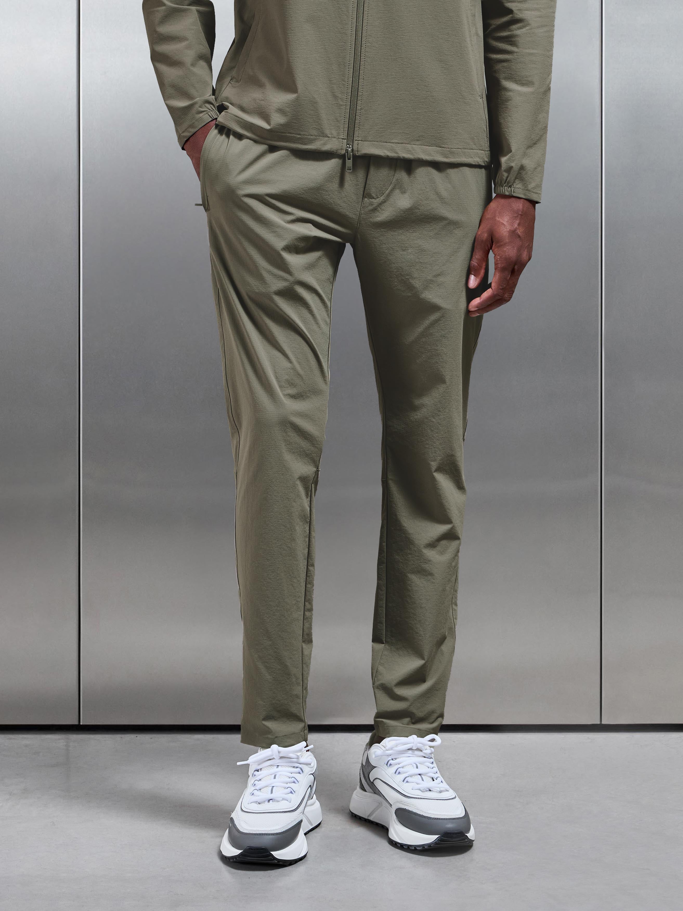 Active Technical Tapered Trackpant in Olive