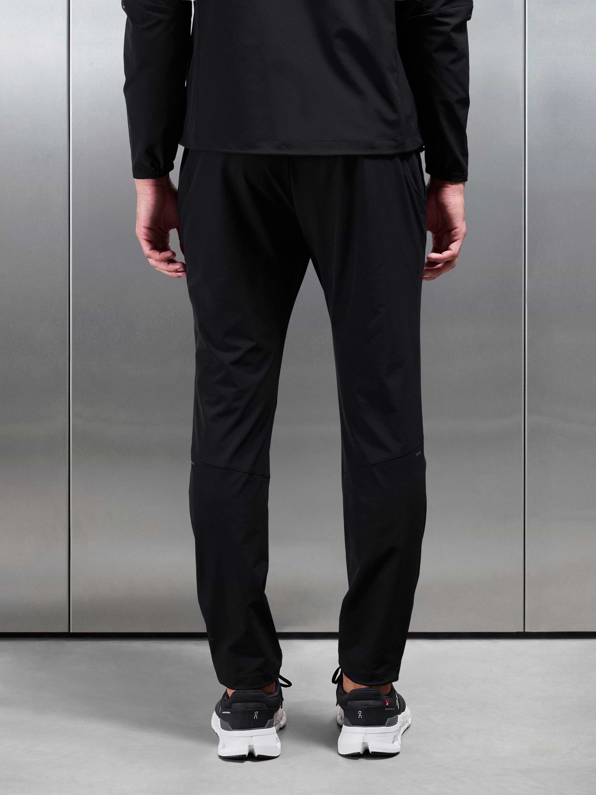 Active Trackpant in Black