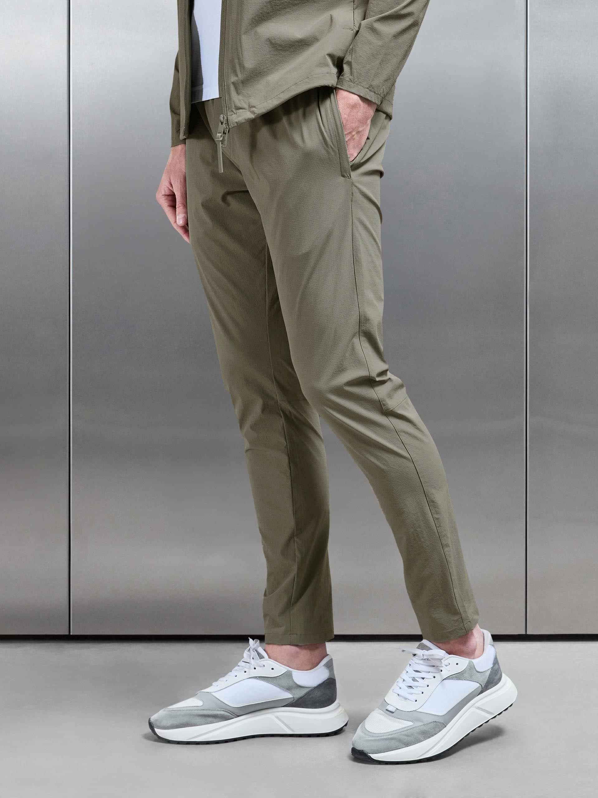 Active Technical Tapered Trackpant in Olive