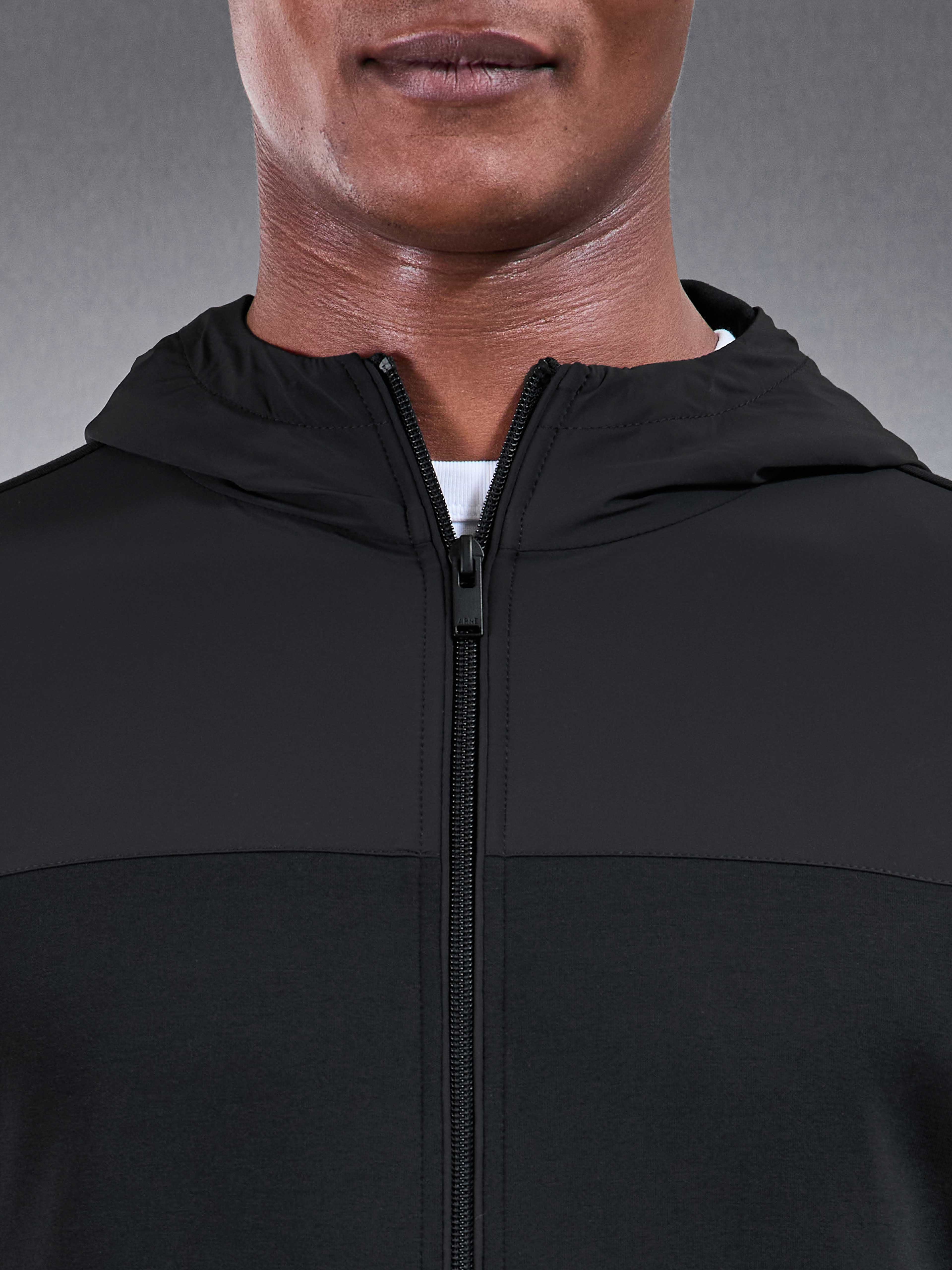 Apex Hybrid Jersey Windbreaker in Black