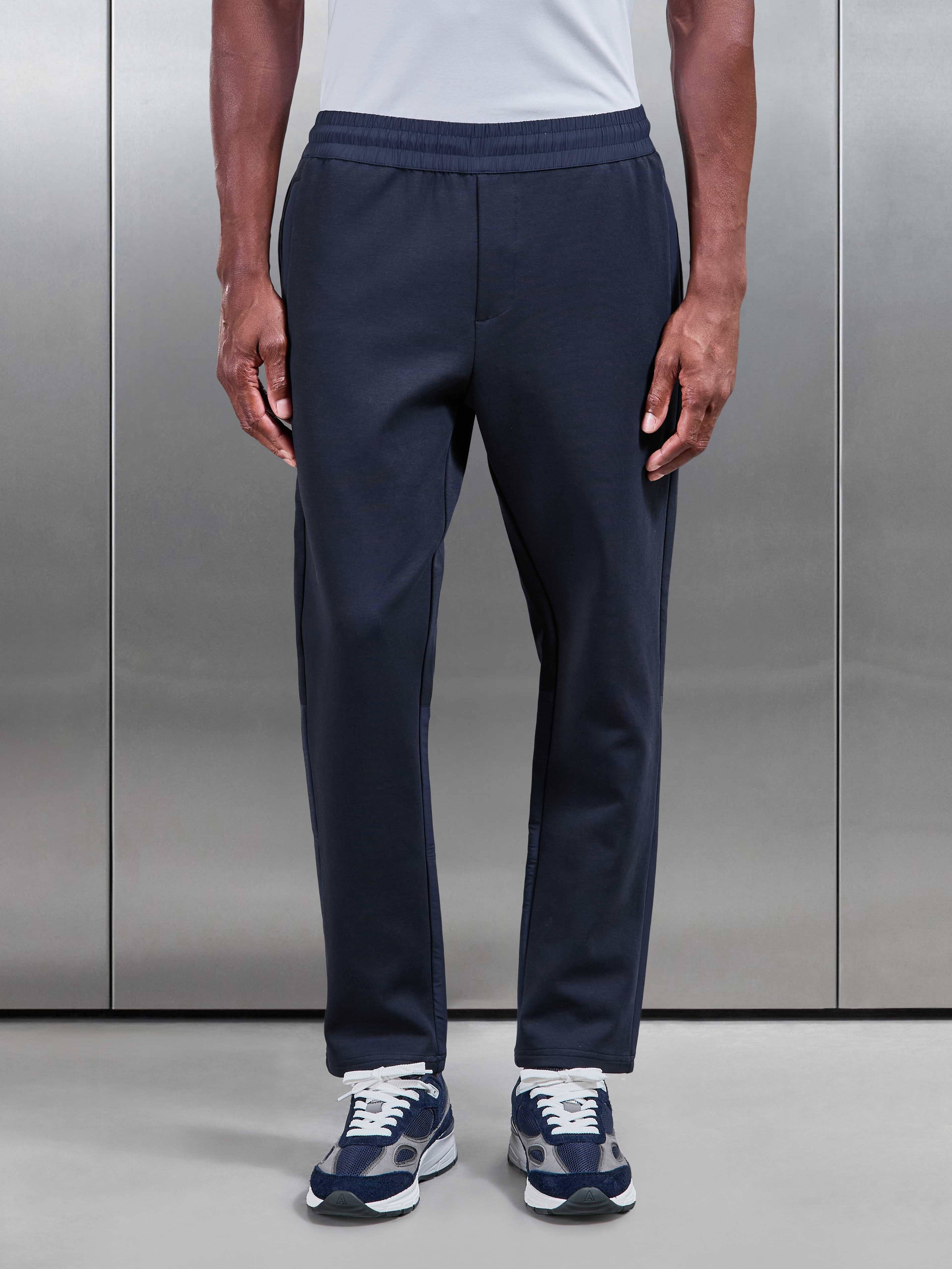 Apex Jersey Hybrid Jogger in Navy