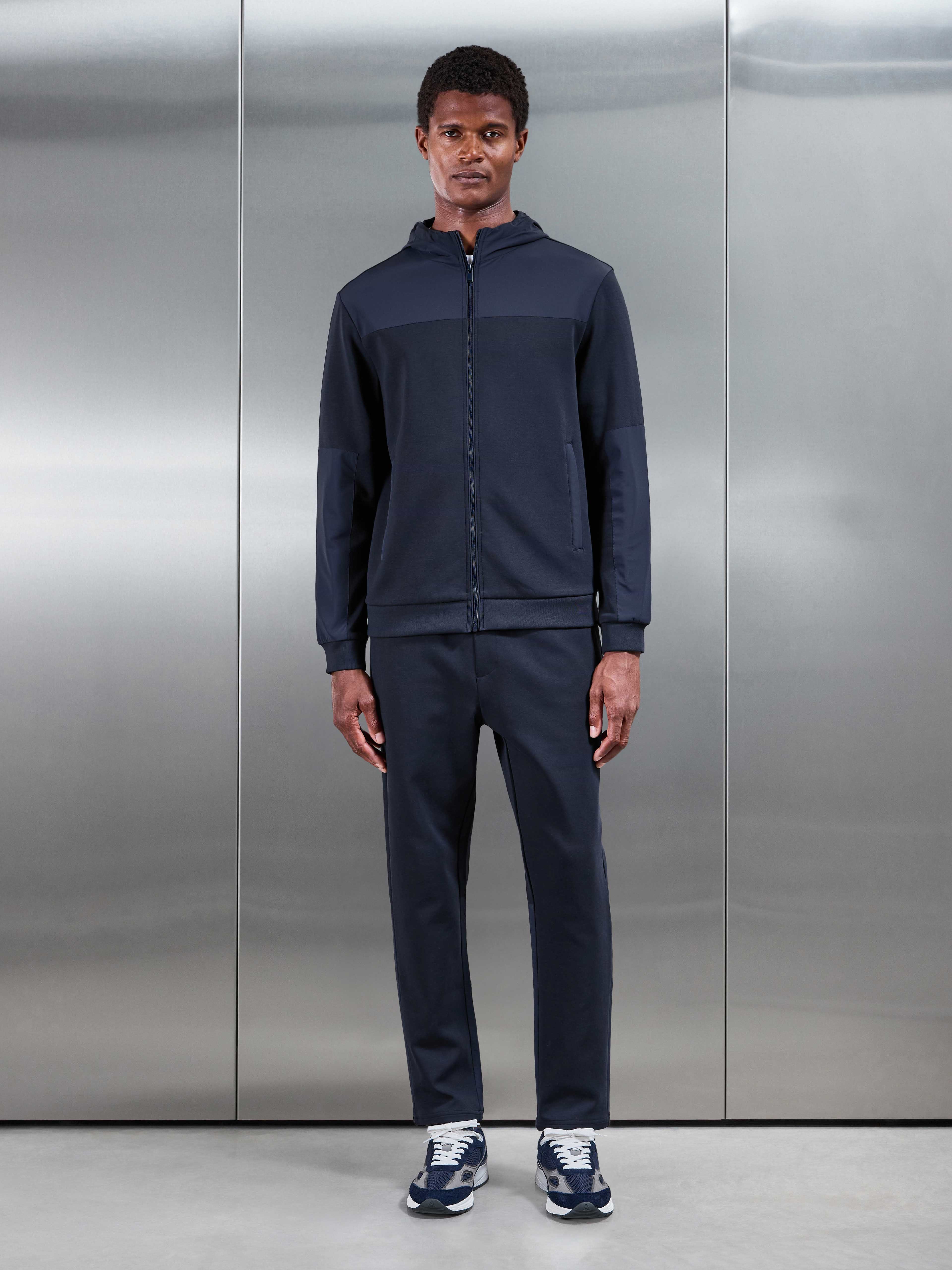 Apex Jersey Hybrid Jogger in Navy