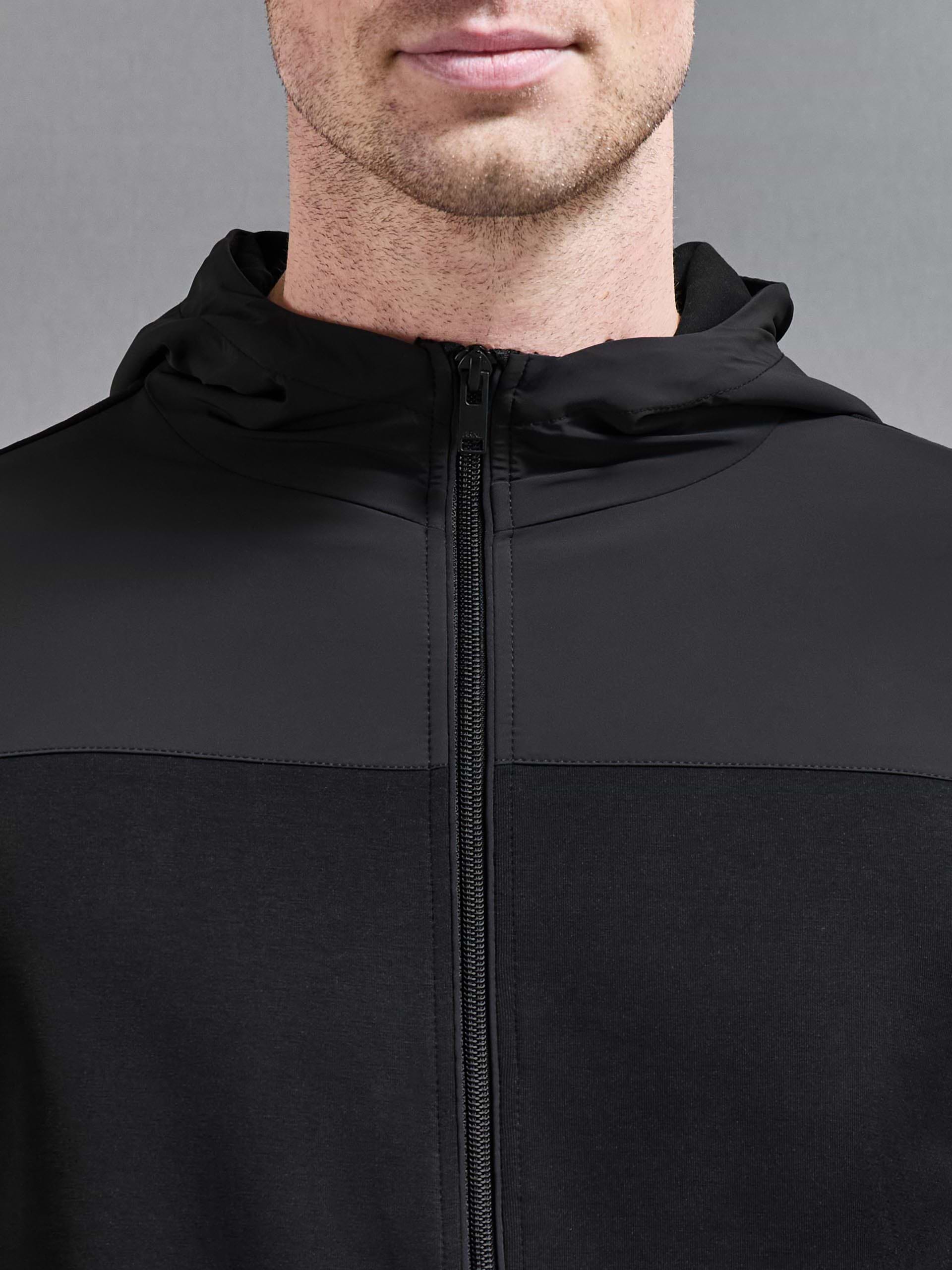 Apex Hybrid Jersey Windbreaker in Black