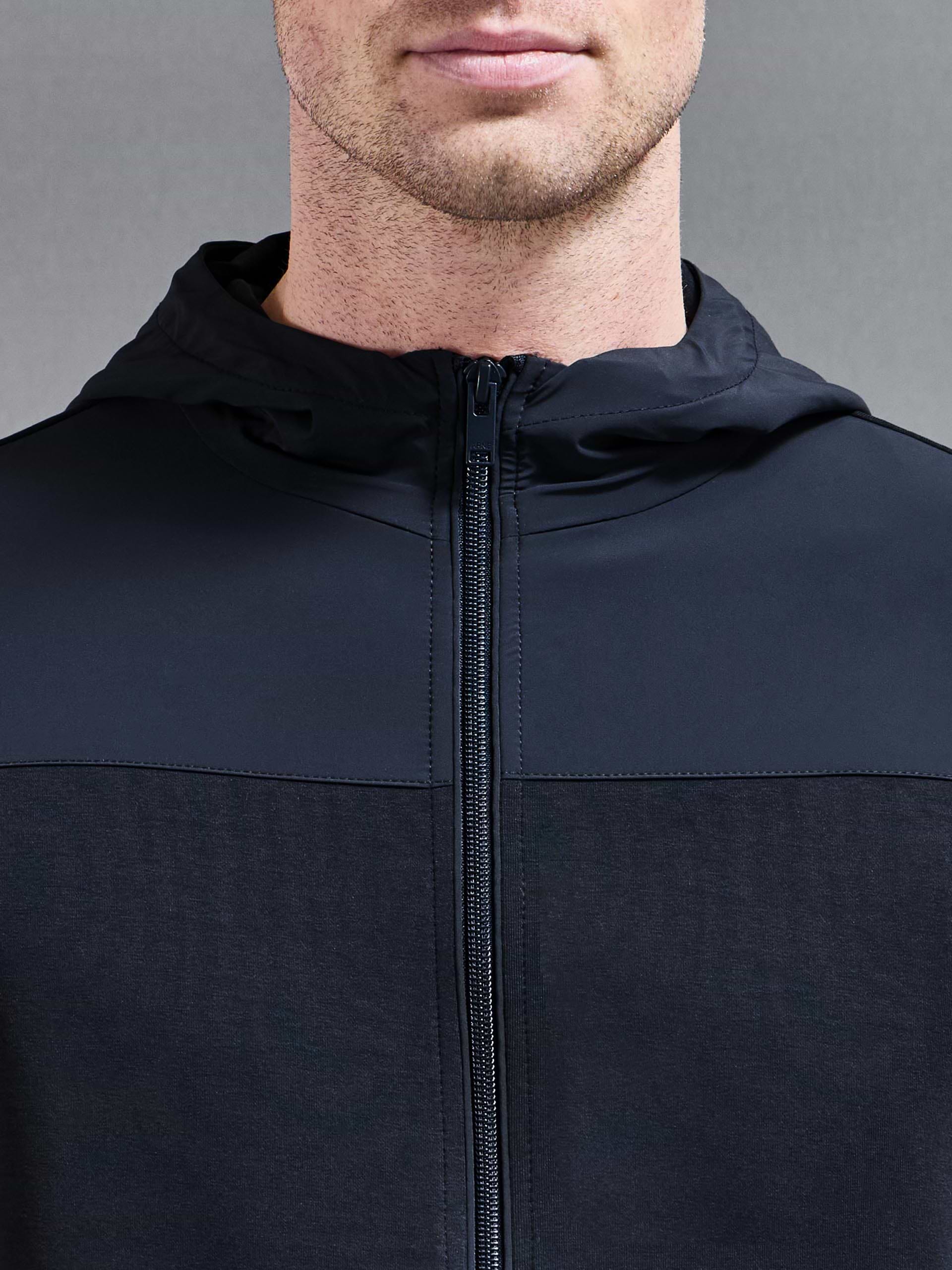Apex Hybrid Jersey Windbreaker in Navy