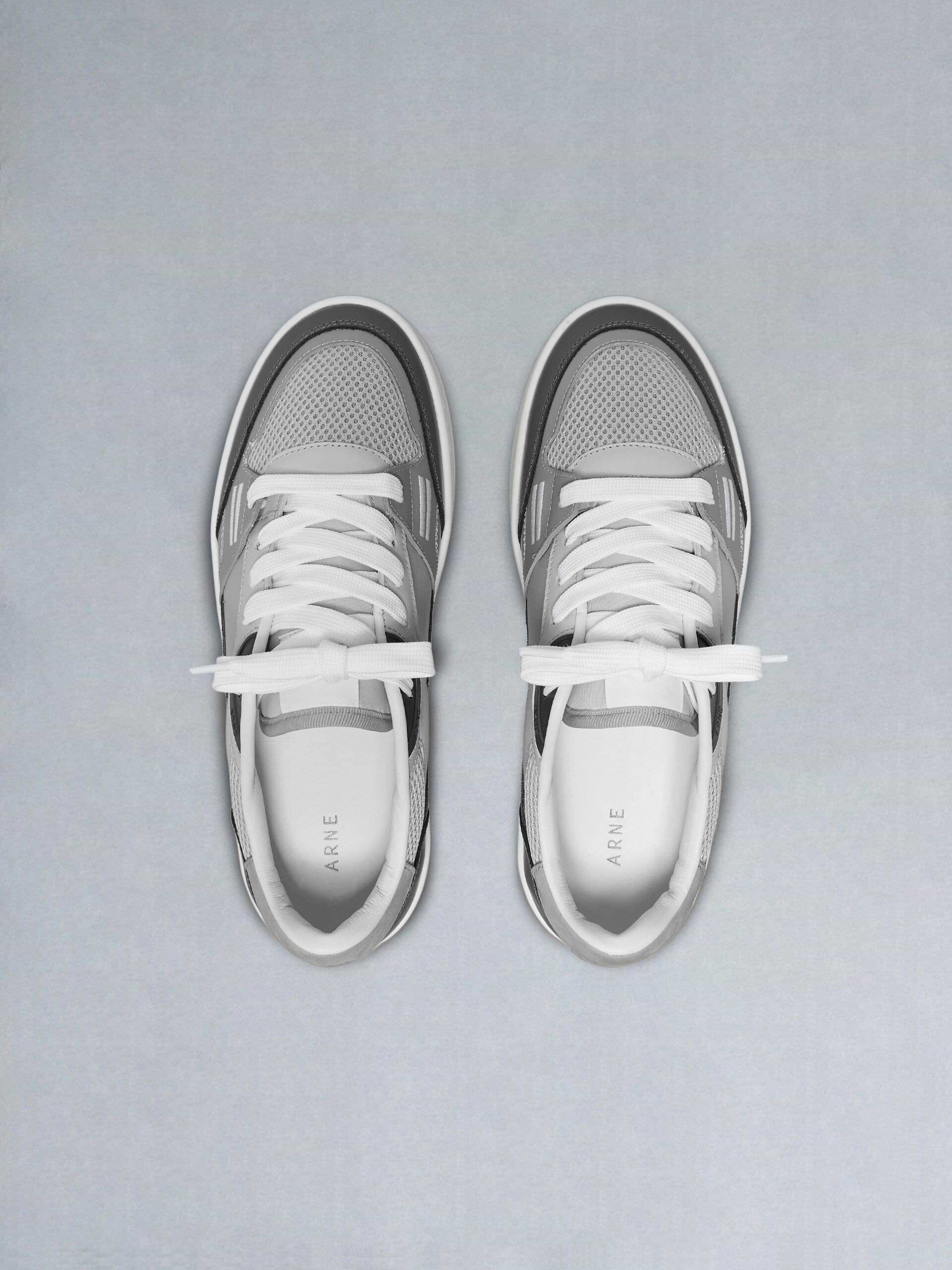 Arena Trainer 2.0 in Grey
