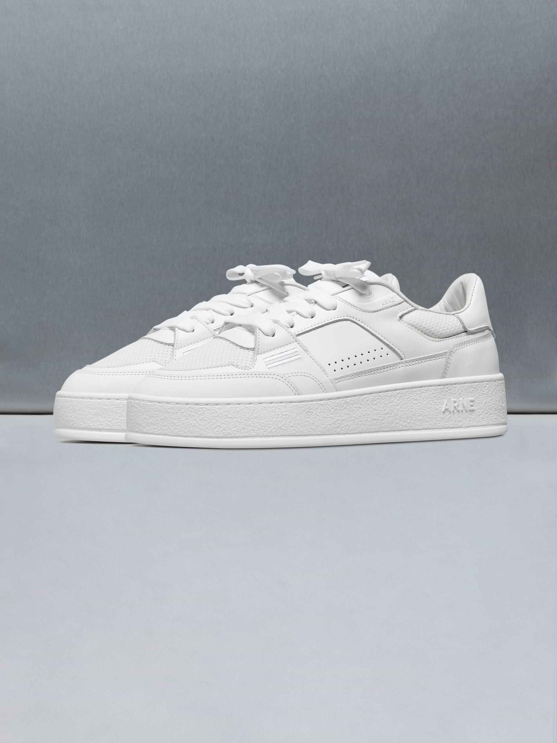 Arena Trainer 2.0 in Triple White