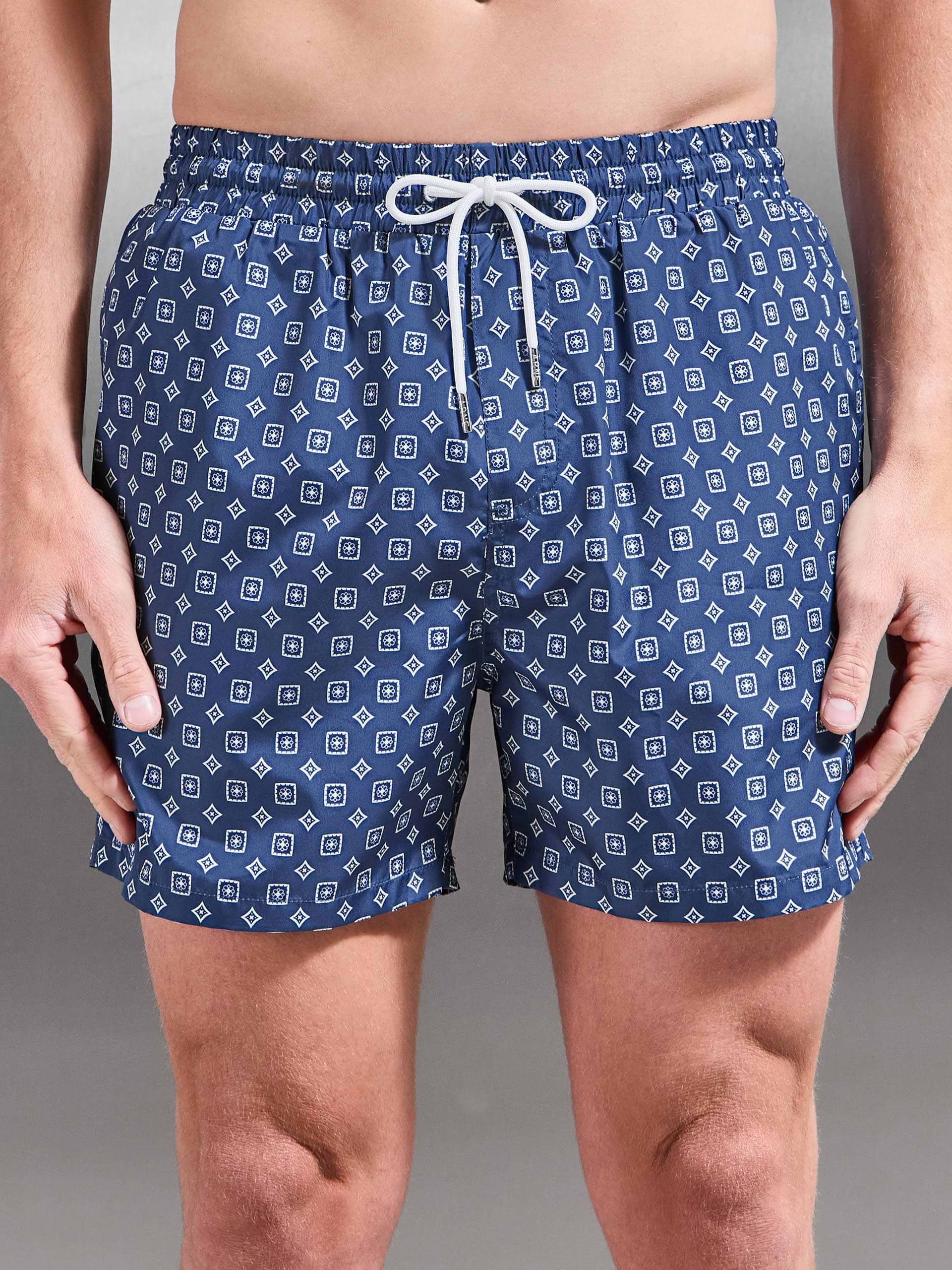 Arlo Drawstring Printed Shell Swim Short in Navy