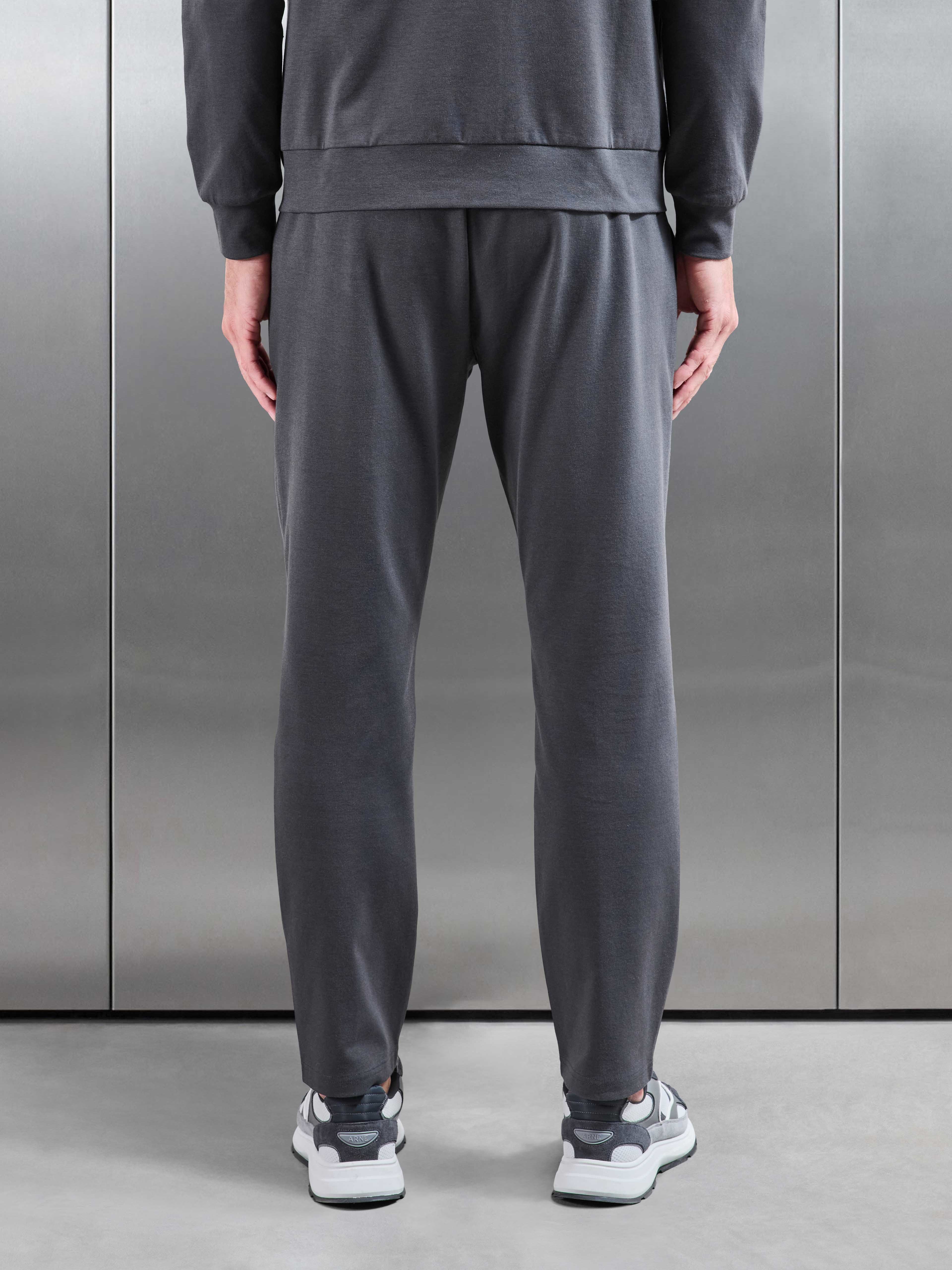 Athleisure Jogger in Dark Grey