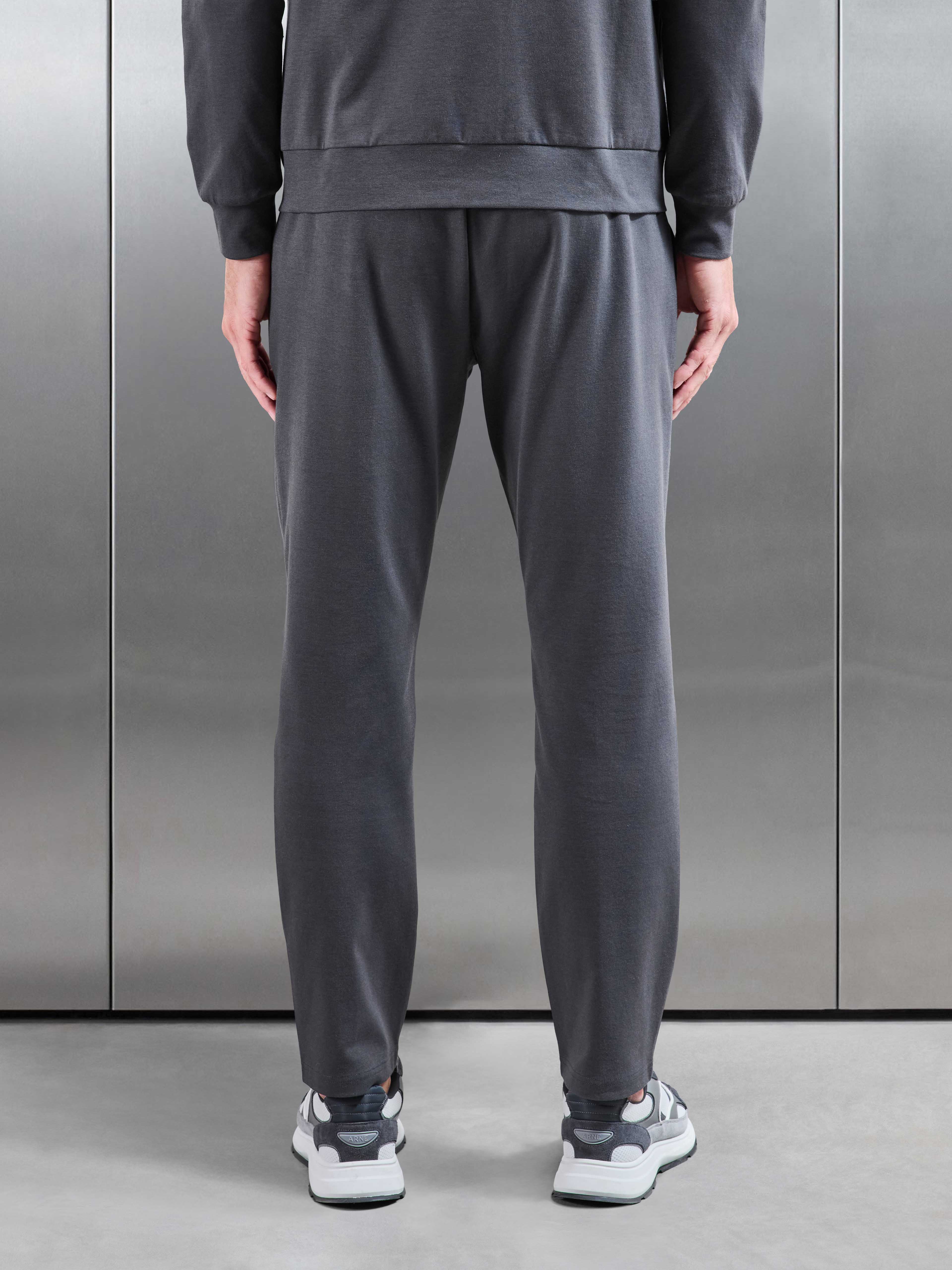 Athleisure Jogger in Dark Grey