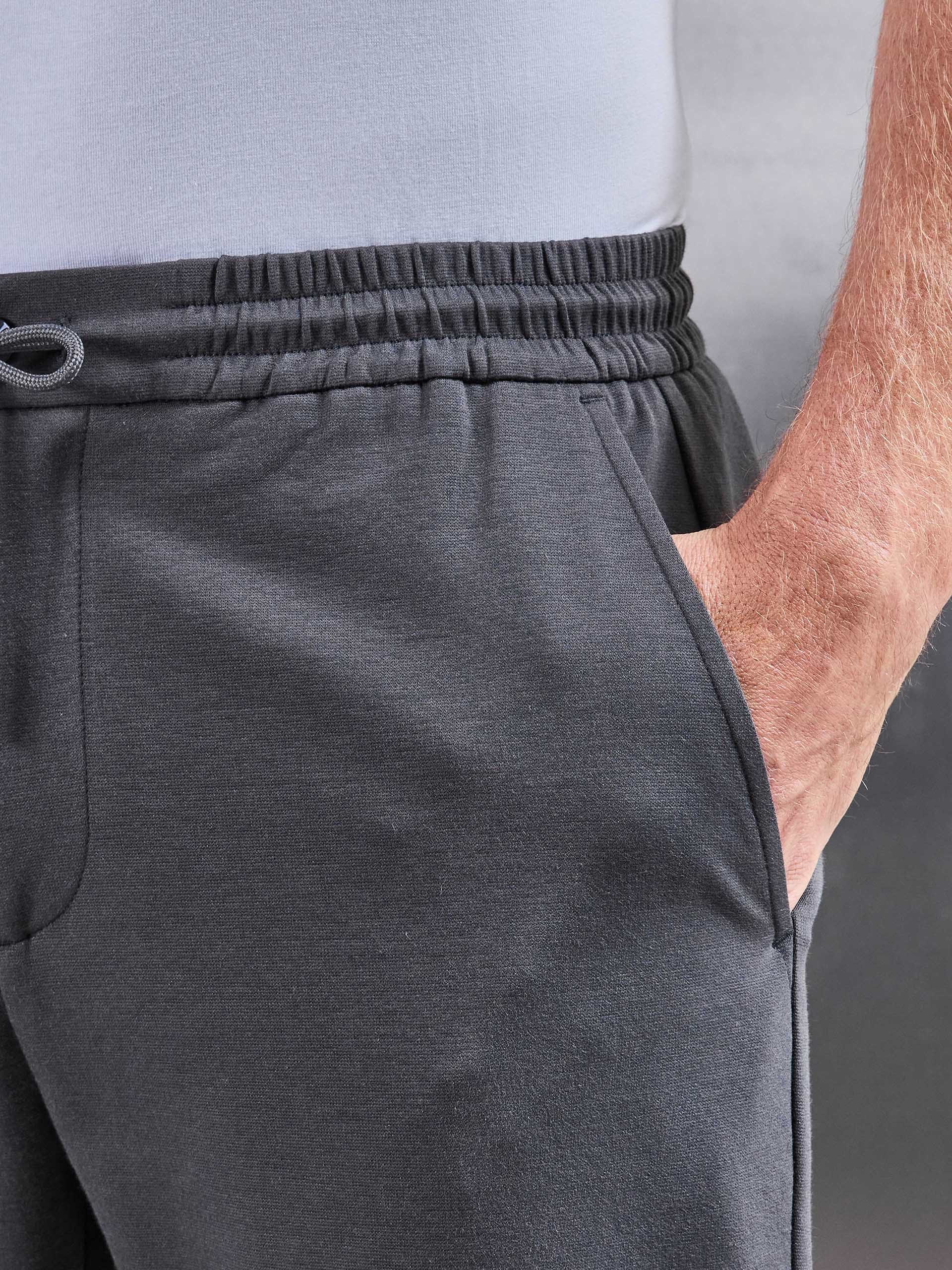 Athleisure Jogger in Dark Grey