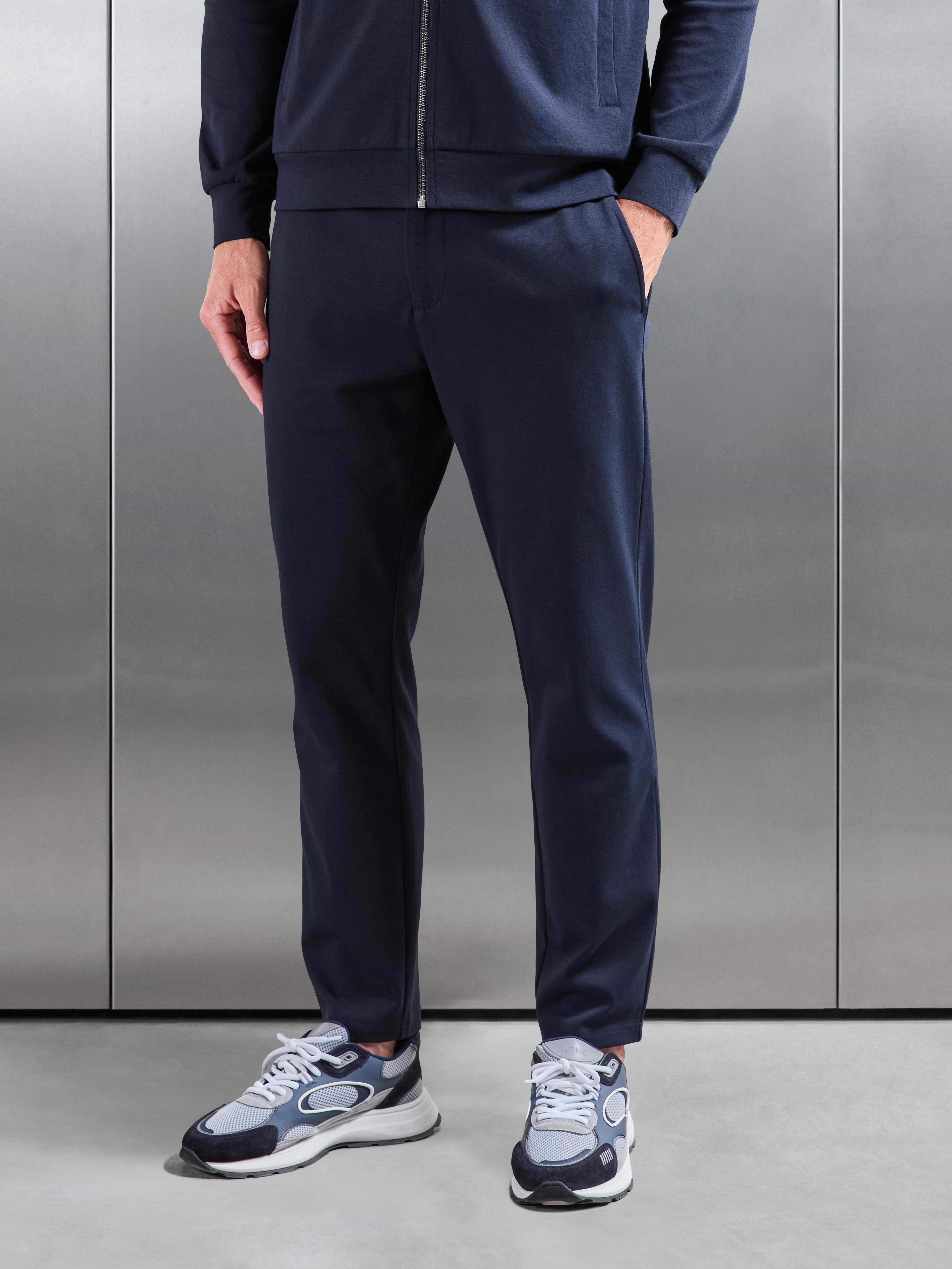 Athleisure Jogger in Navy