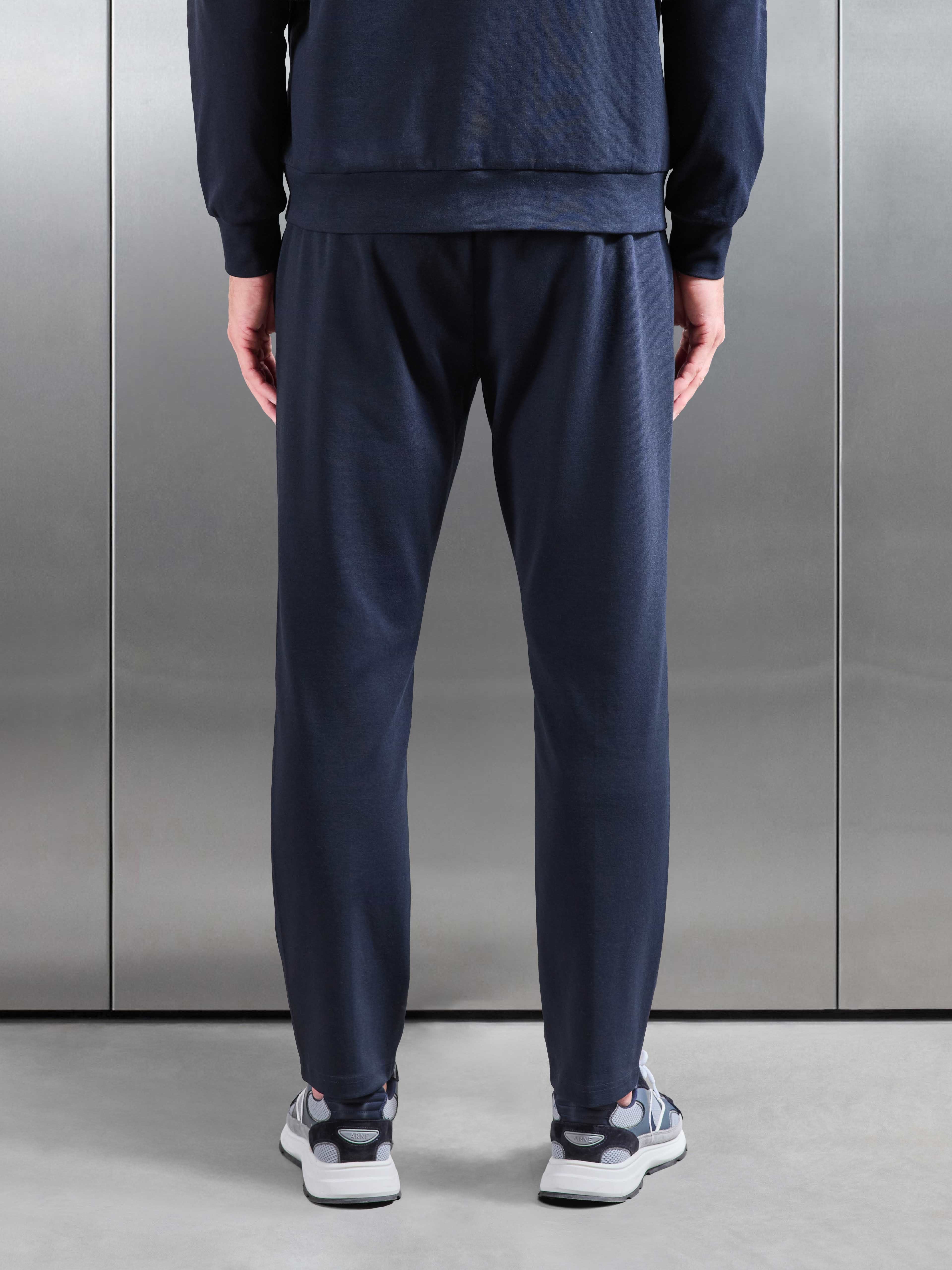 Athleisure Jogger in Navy