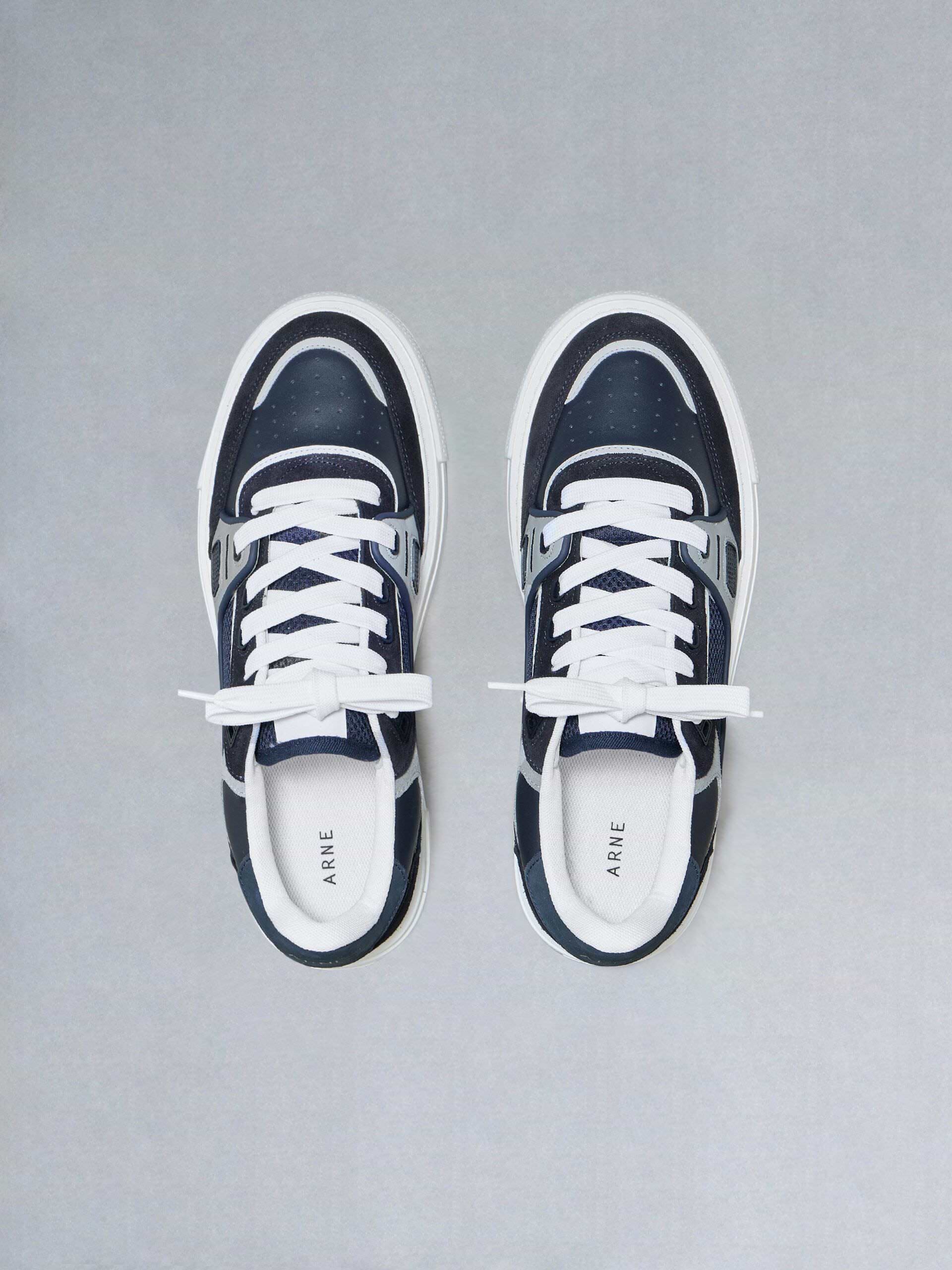 Atlas Trainer in Navy Grey