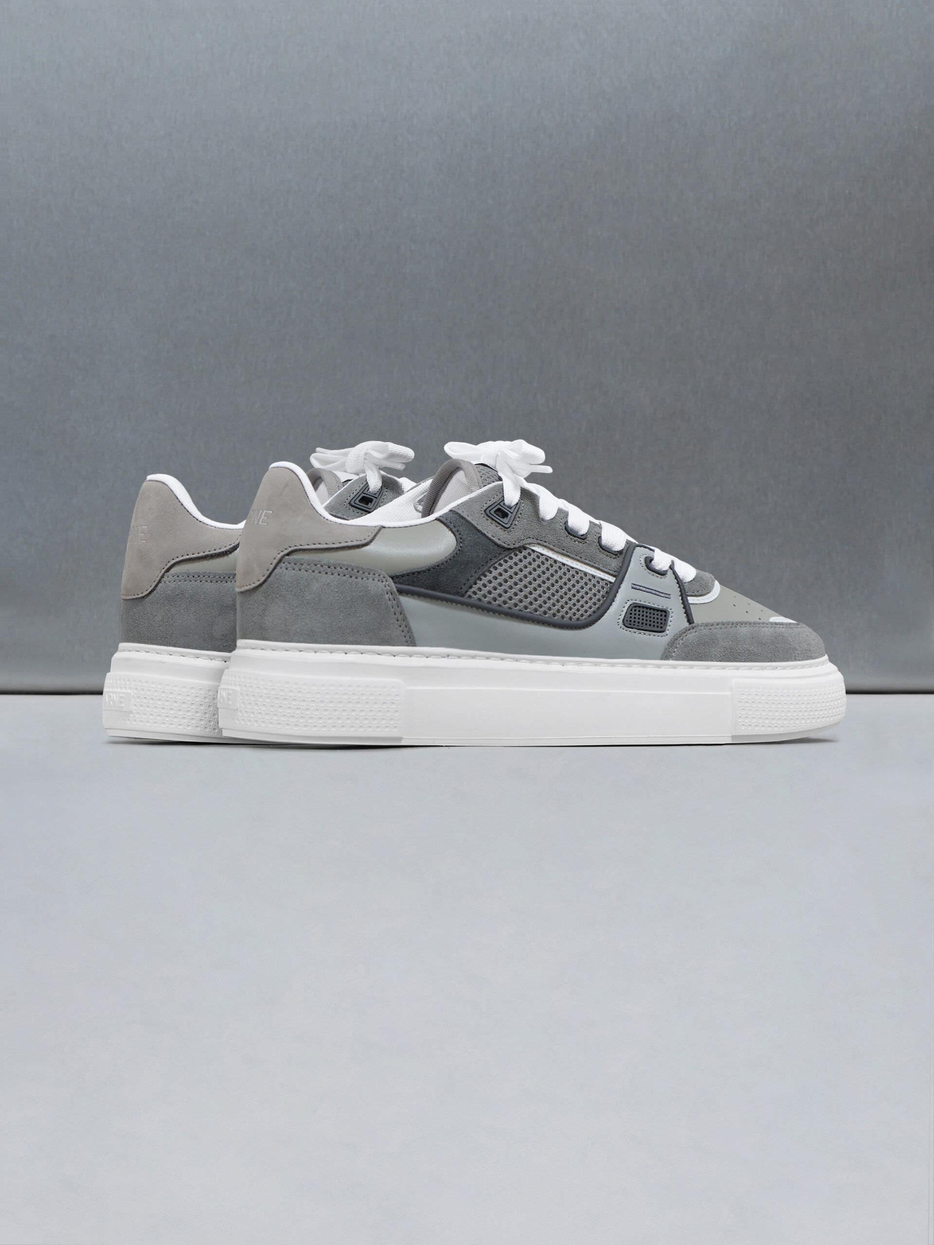 Atlas Trainer in Stone