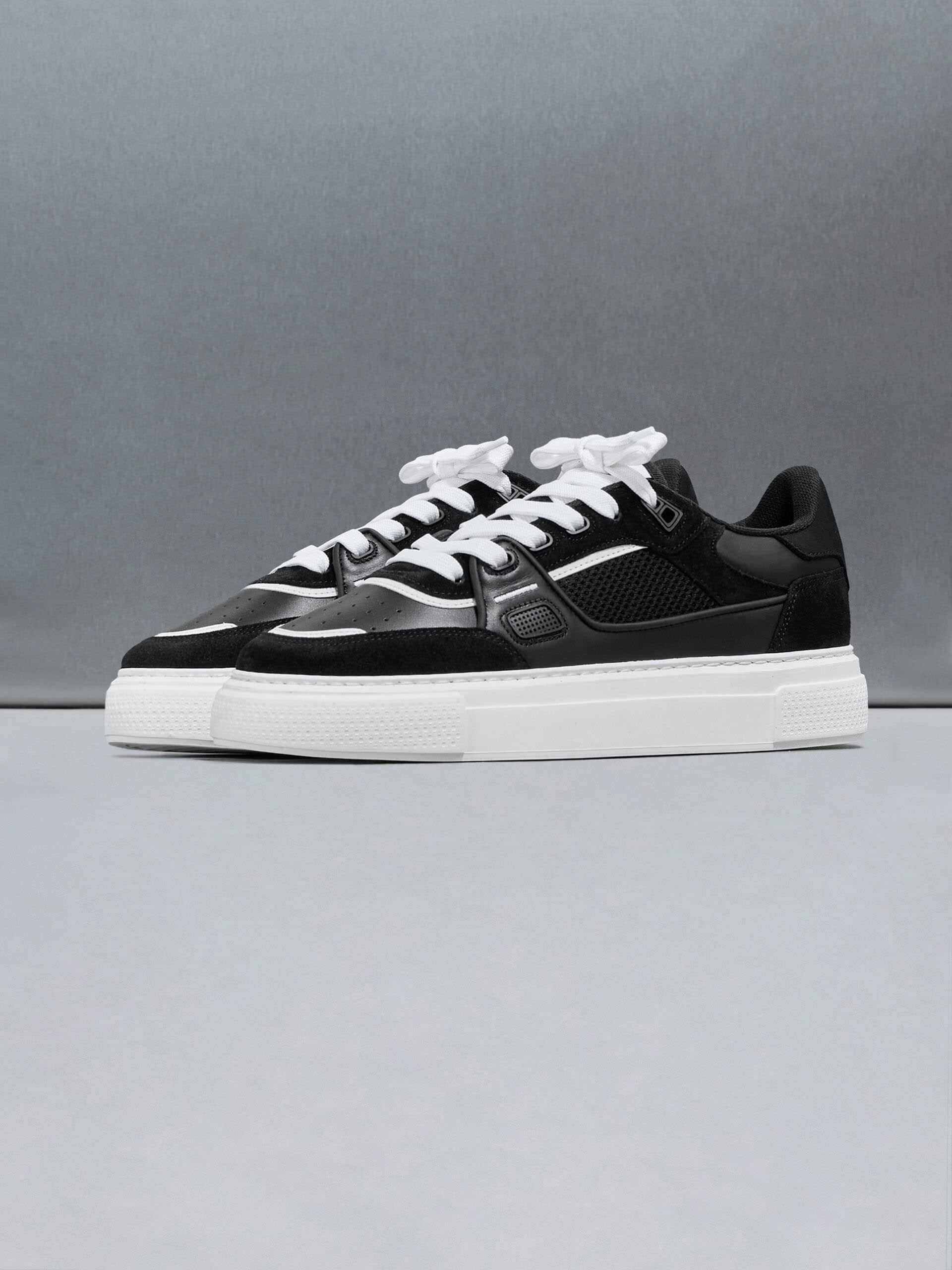 Atlas Trainer in Black White