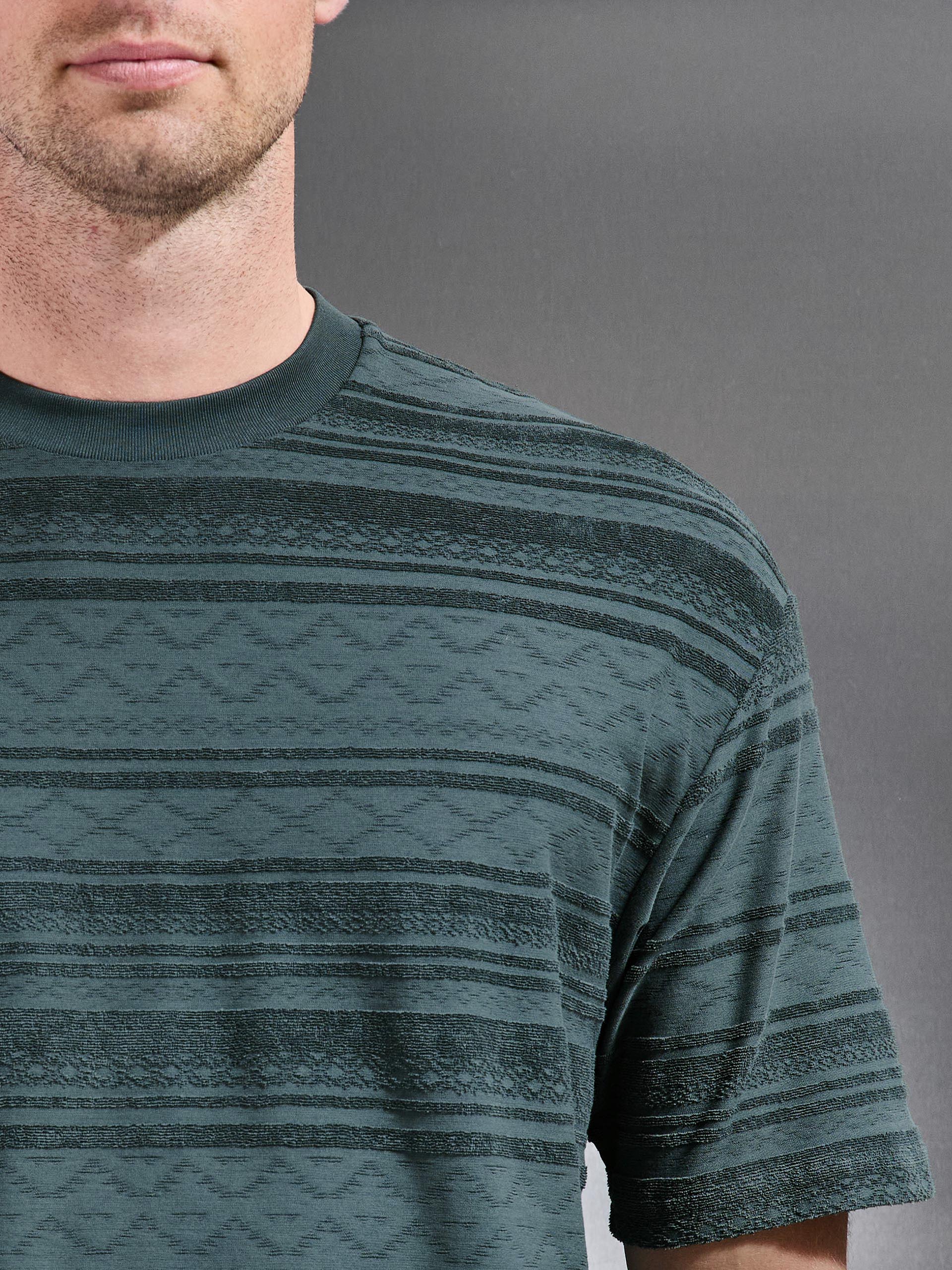 Aztec 2.0 Relaxed Fit T-Shirt in Rich Green