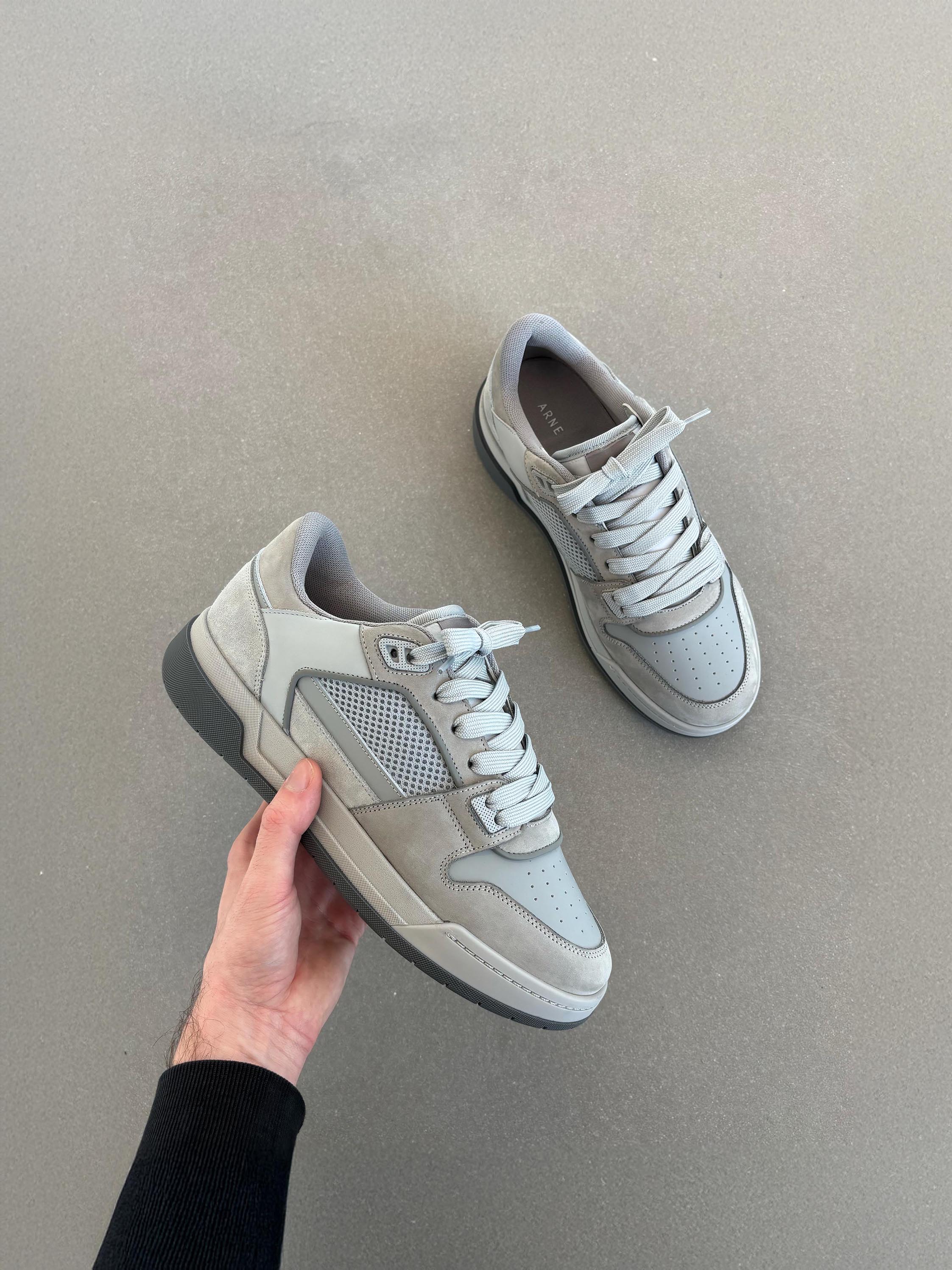 Basket Trainer in Triple Grey