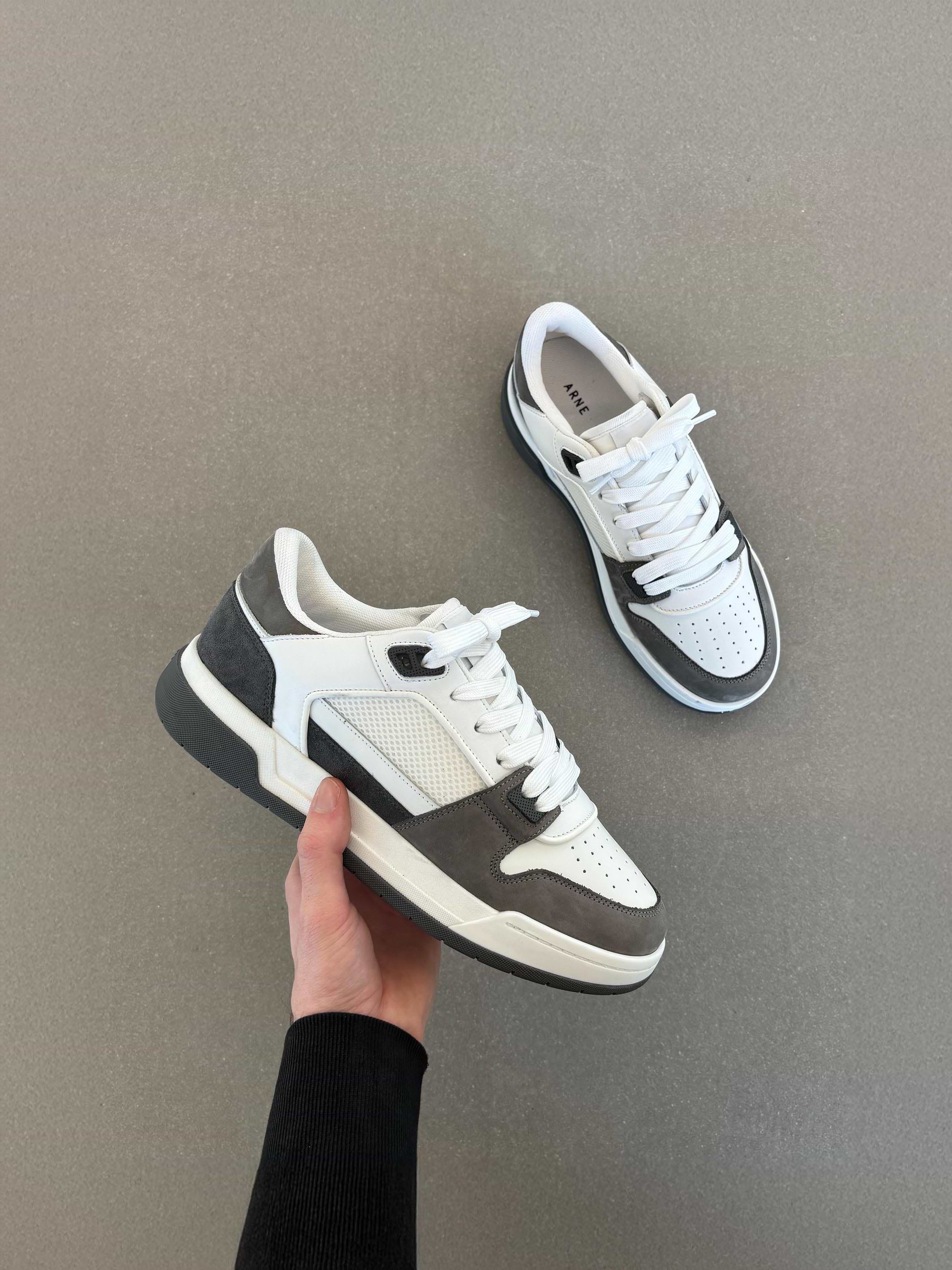 Basket Trainer in White Autumn