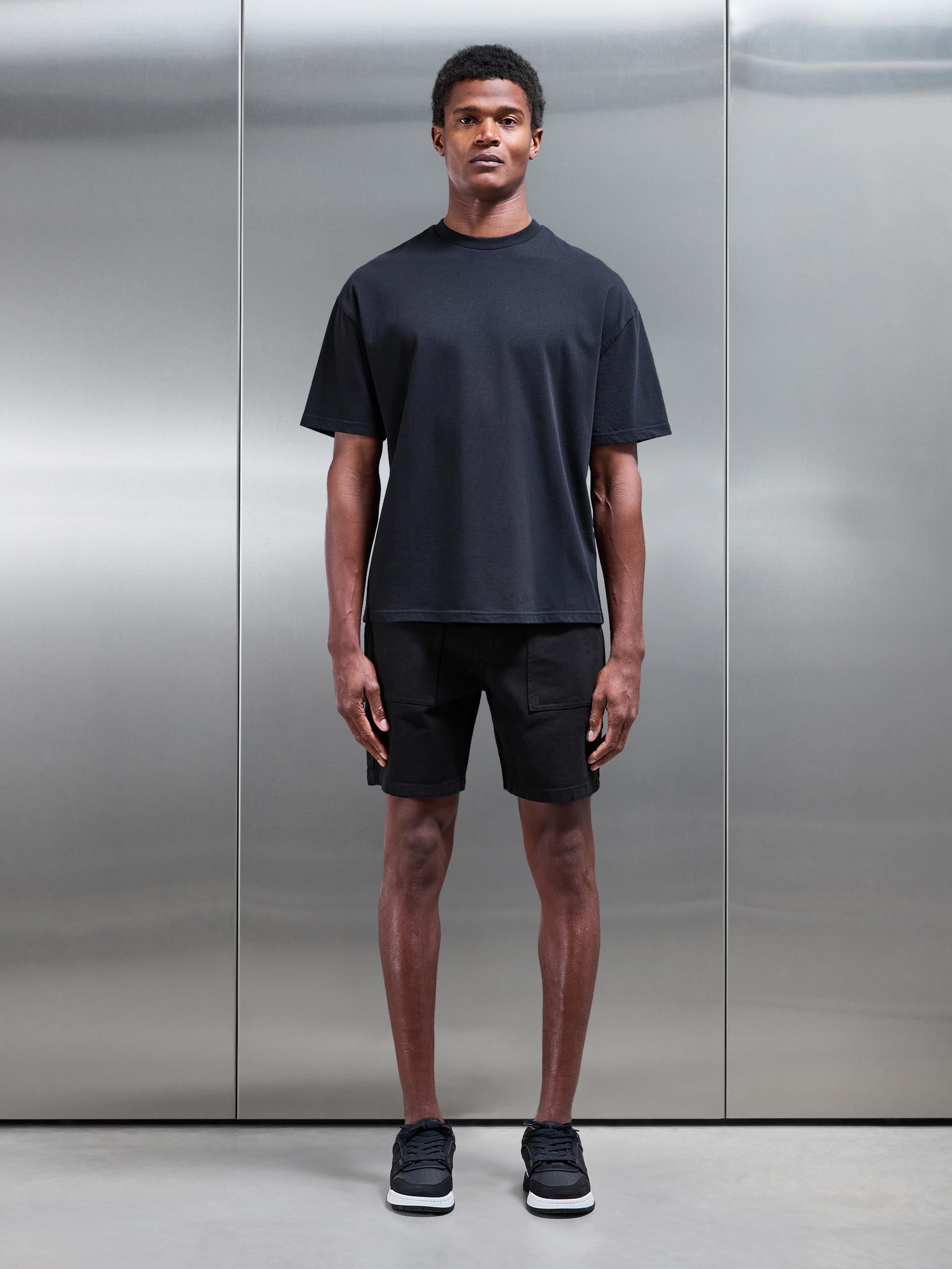 Carpenter Pocket Short in Black