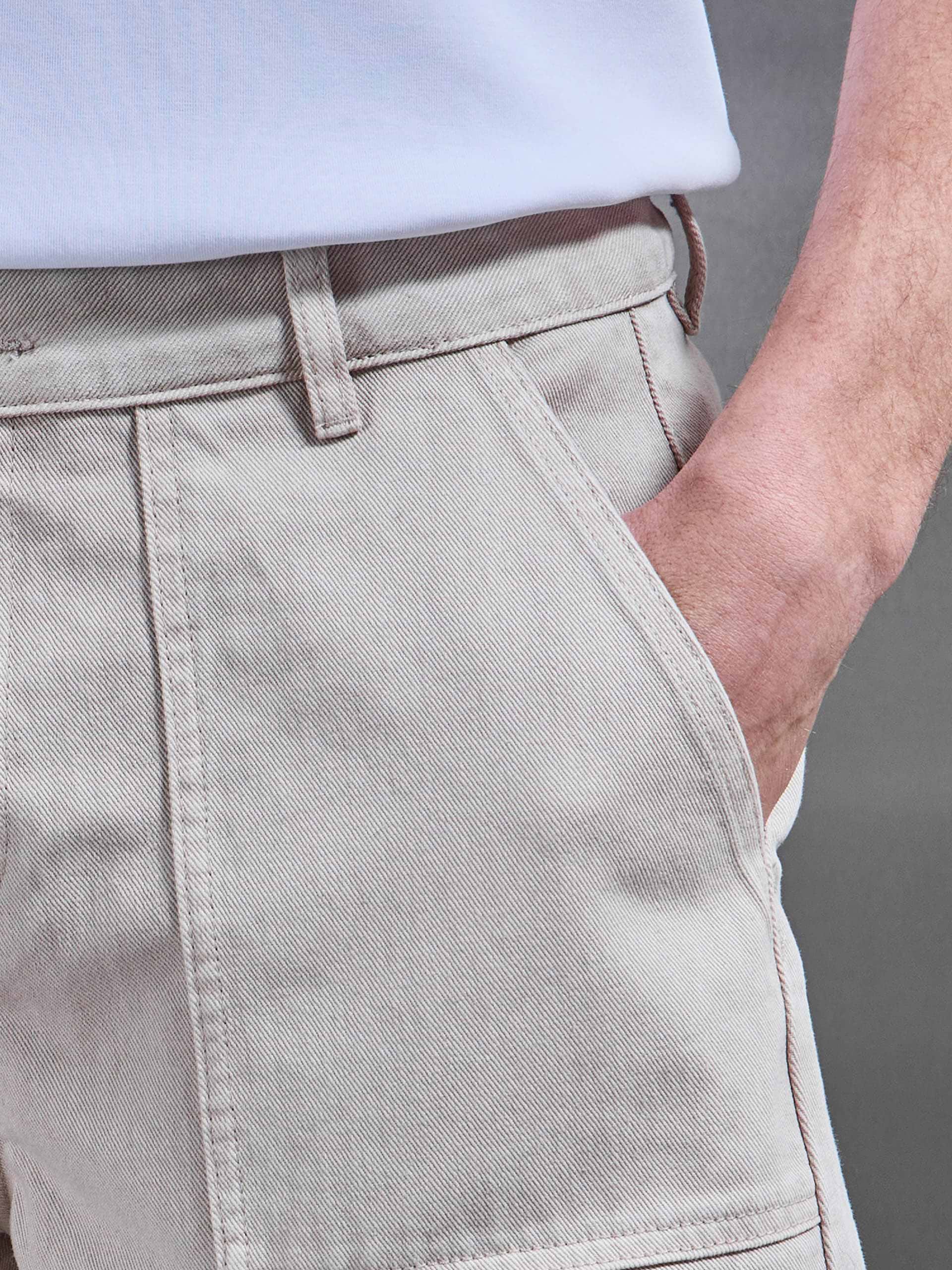 Carpenter Short in Stone